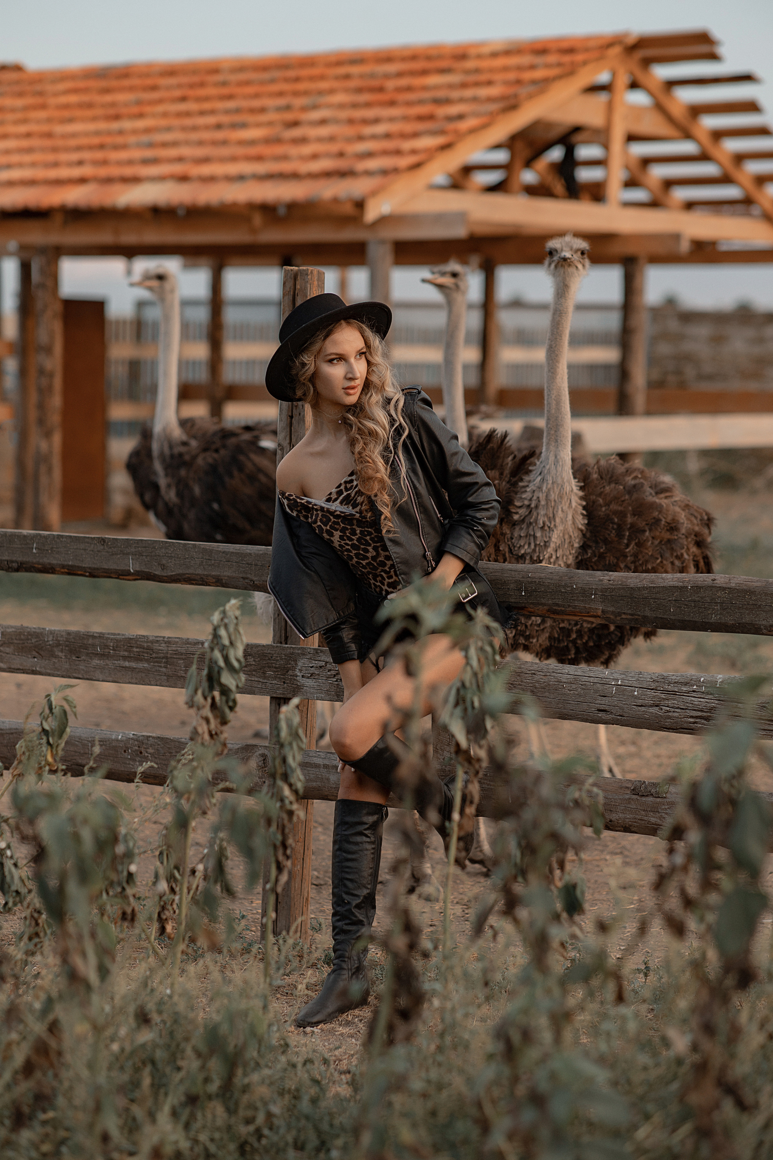 Фотосессия тематическая с идеей. Фотограф-стилист Крым Прокат одежды в Крыму. Фотосессии в Крыму