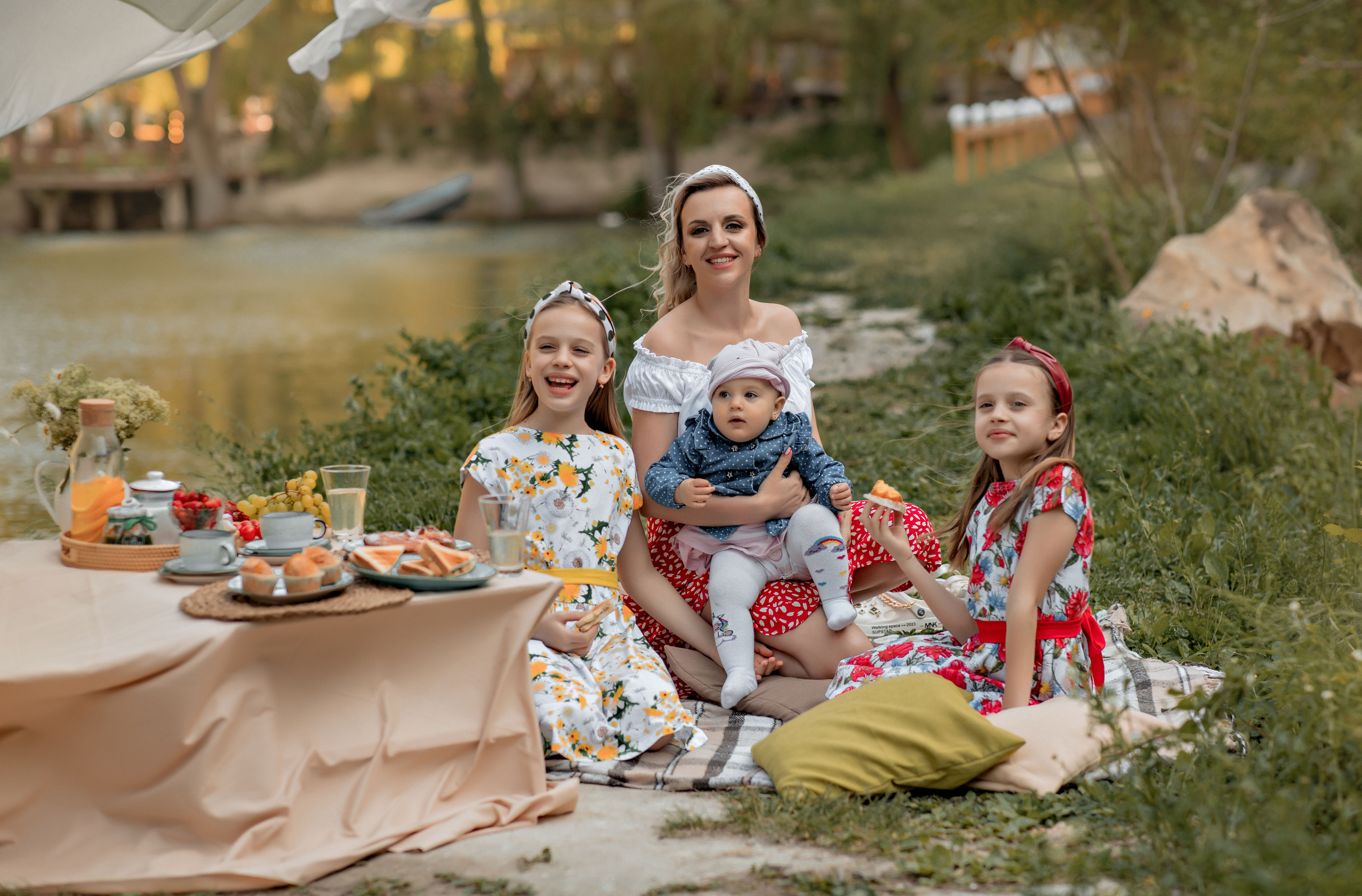 Выездная семейная фотосессия. Фотограф-стилист Крым Прокат одежды в Крыму. Фотосессии в Крыму