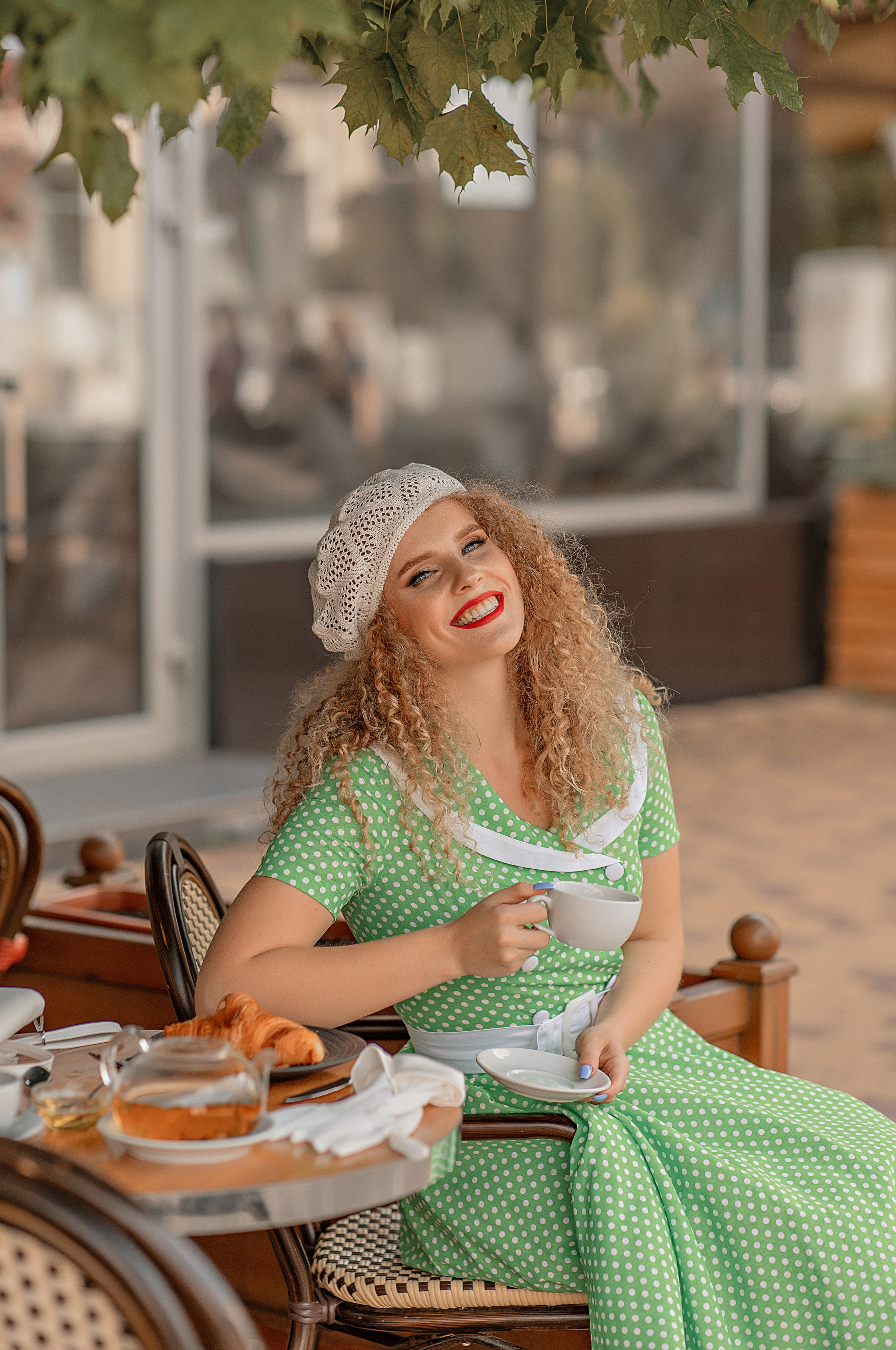 Фотосессия " Прогулка ". Фотограф-стилист Крым Прокат одежды в Крыму. Фотосессии в Крыму