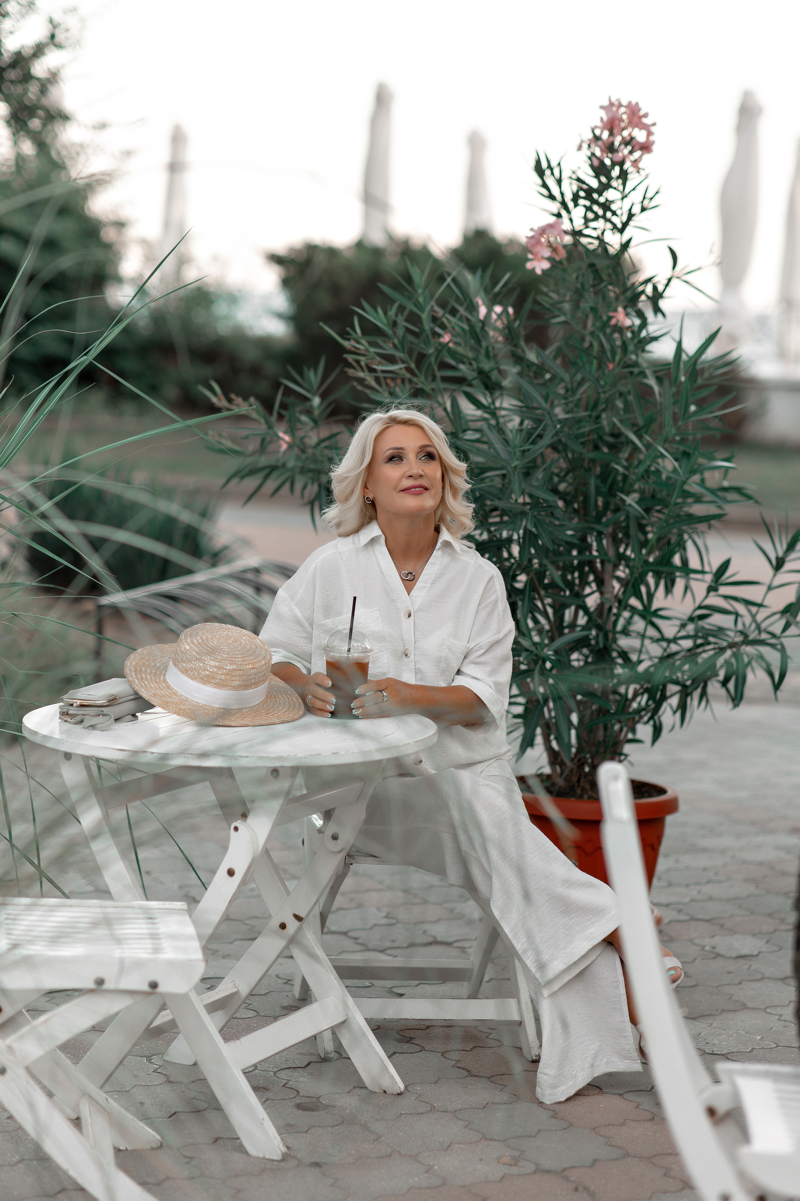 Фотосессия " Прогулка ". Фотограф-стилист Крым Прокат одежды в Крыму. Фотосессии в Крыму