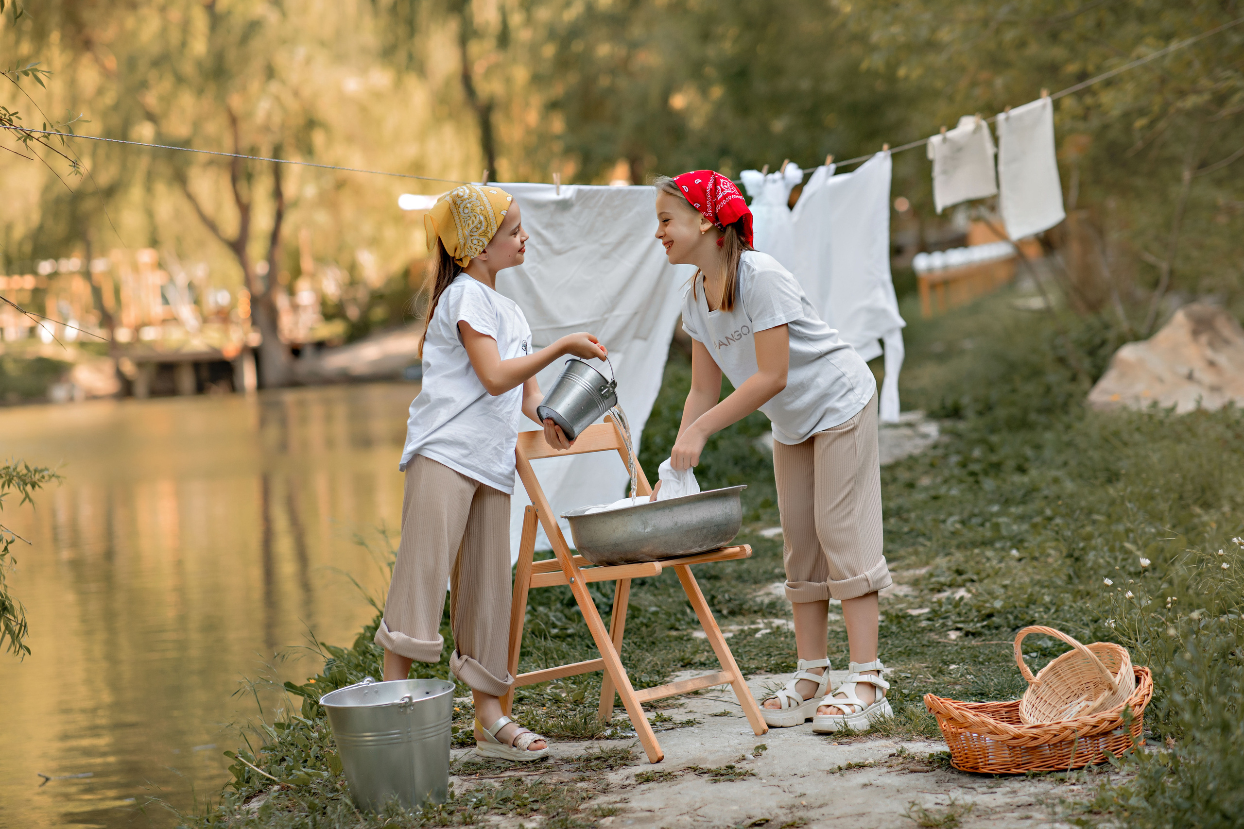 Выездная семейная фотосессия. Фотограф-стилист Крым Прокат одежды в Крыму. Фотосессии в Крыму