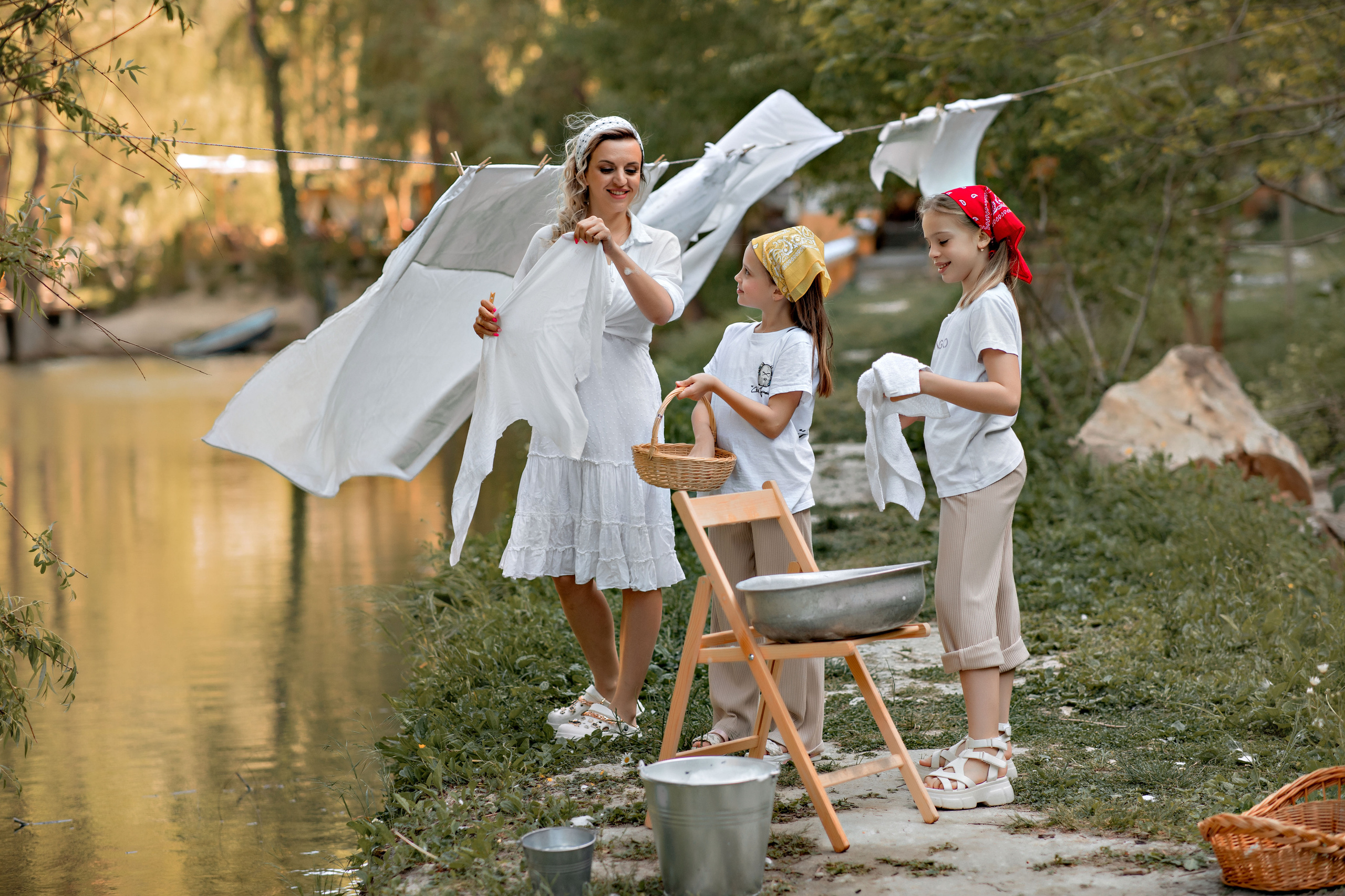 Выездная семейная фотосессия. Фотограф-стилист Крым Прокат одежды в Крыму. Фотосессии в Крыму