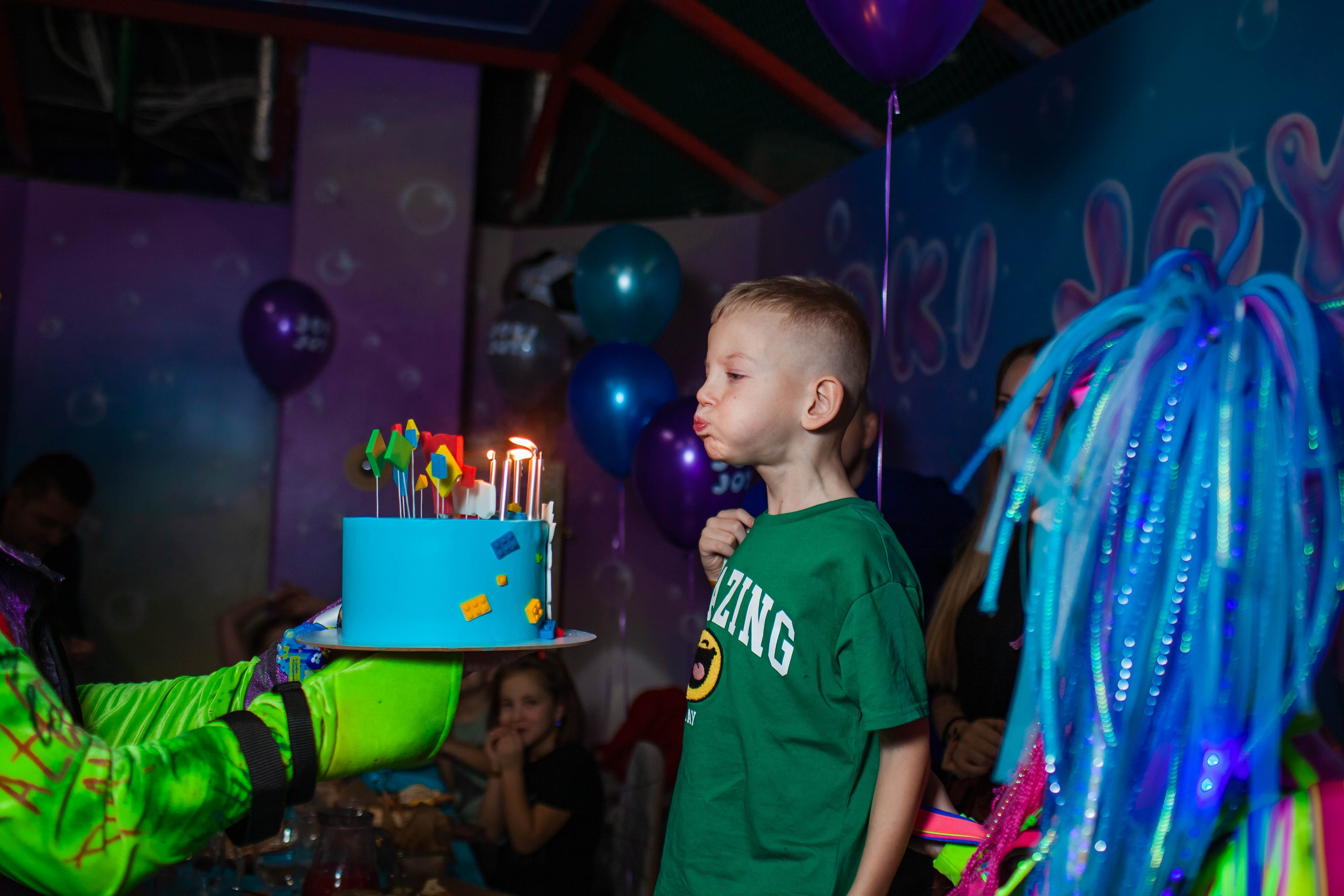 Неон Челендж День рождения Ярослава. Детский и семейный фотограф в Санкт-Петербурге Елизавета Сорокина
