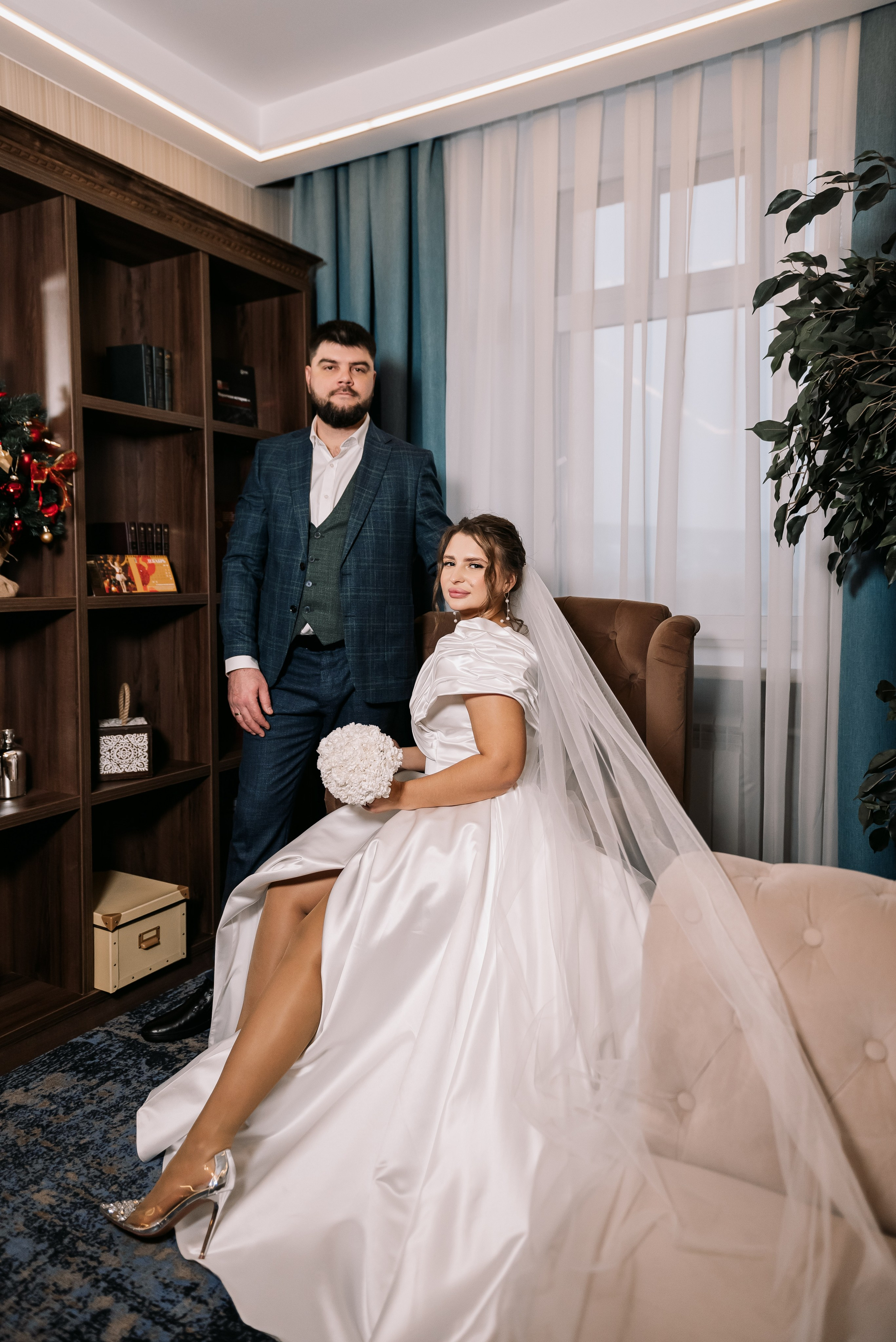 Свадебная фотосессия в отеле Томь г. Кемерово