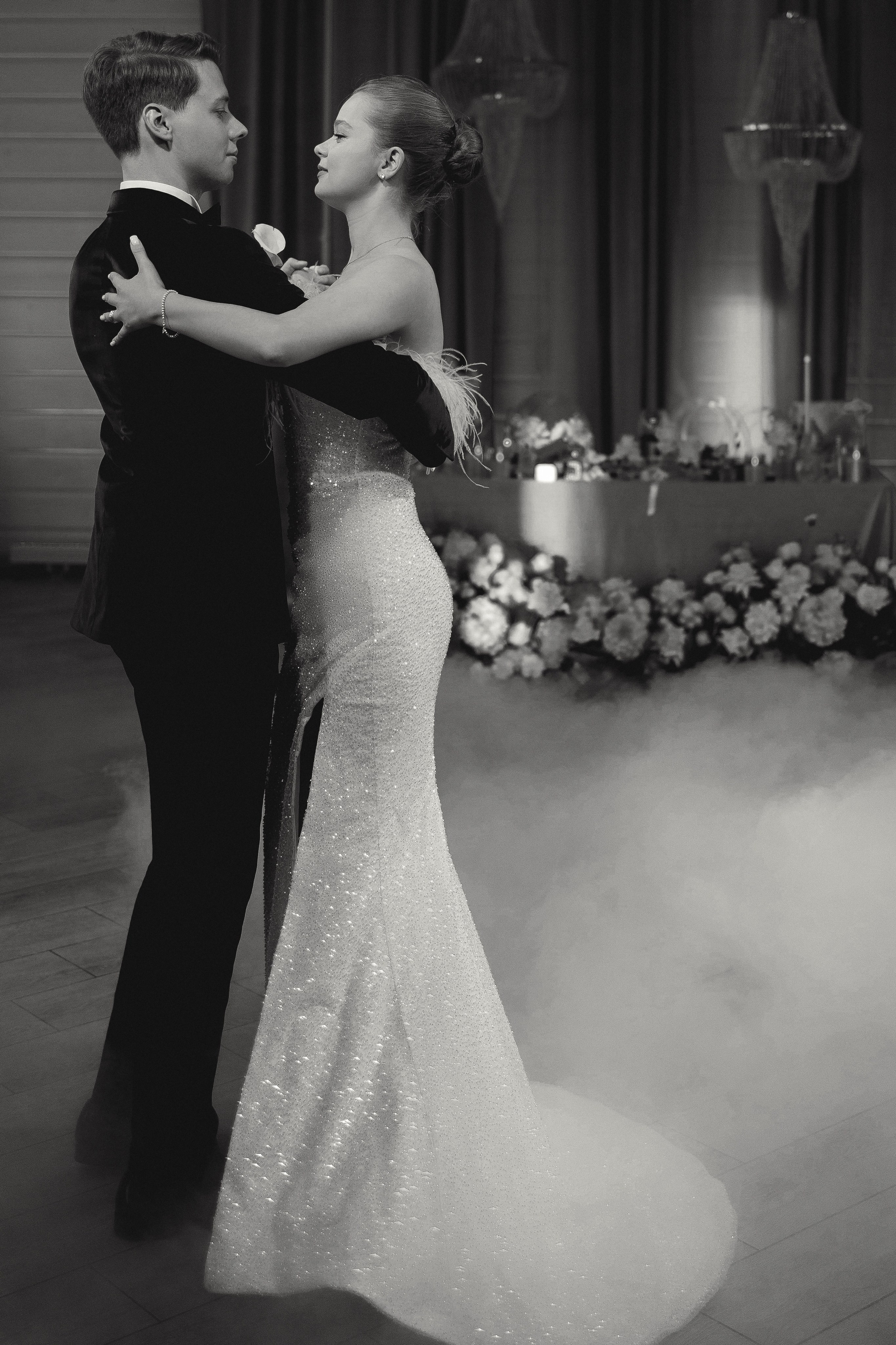 Влюбляться, целоваться. Свадебный фотограф в Москве | Профессиональный фотограф | Выгодные цены на услуги