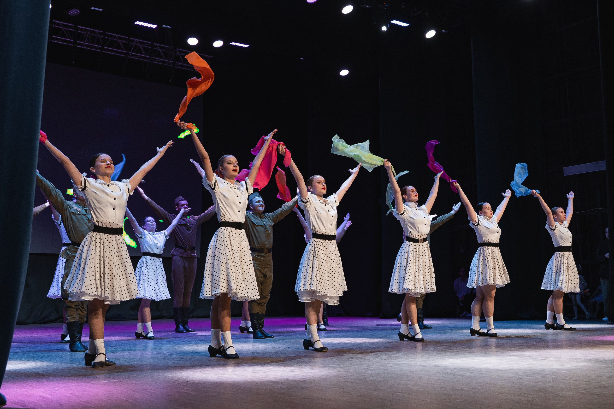 Отчётный концерт танцевально-спортивного клуба «PULSE». Портретный и репортажный фотограф в Воронеже: Анастасия Пузикова