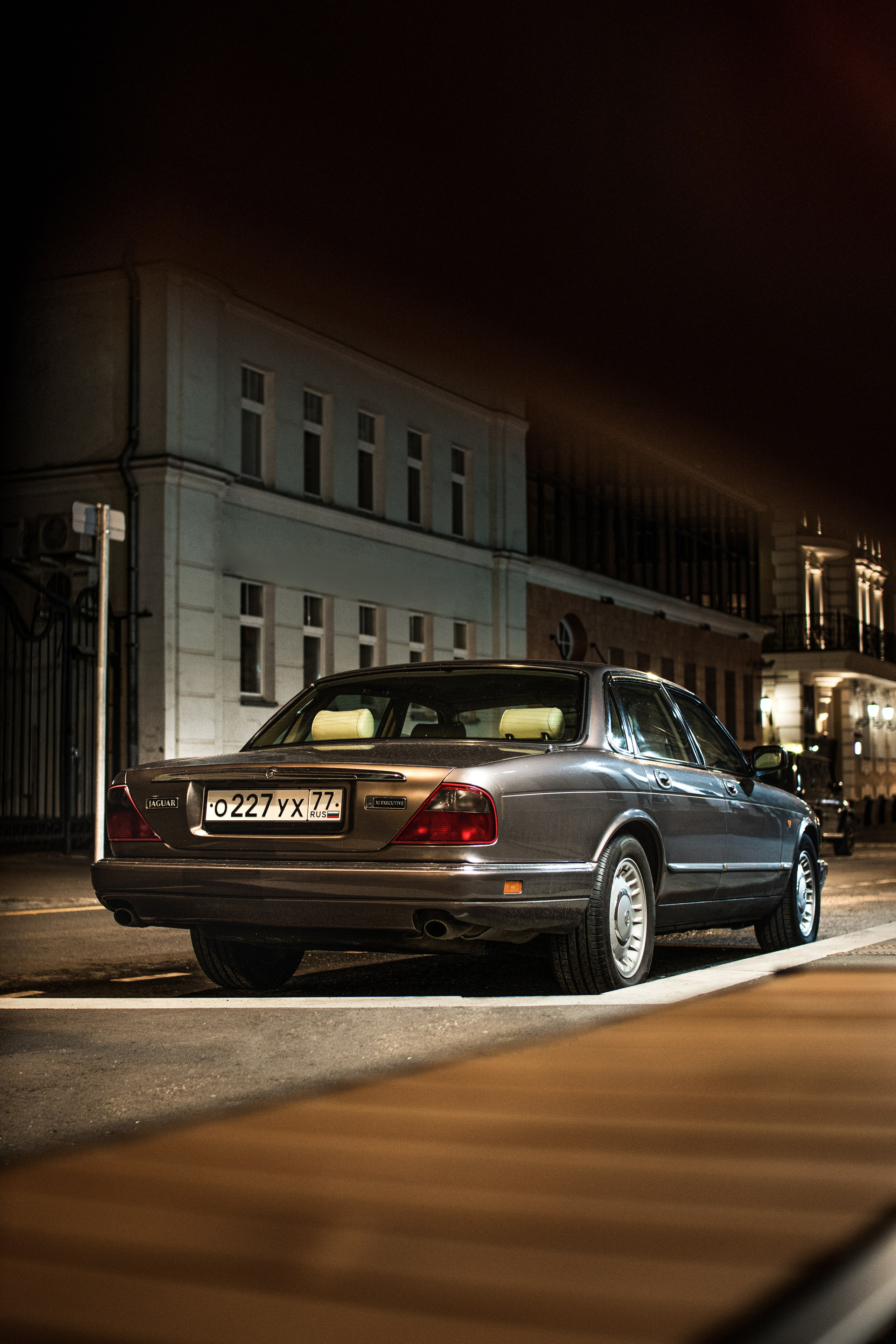 Ночная фотосъемка автомобиля. Жуков Илья  свадебный фотограф в Москве