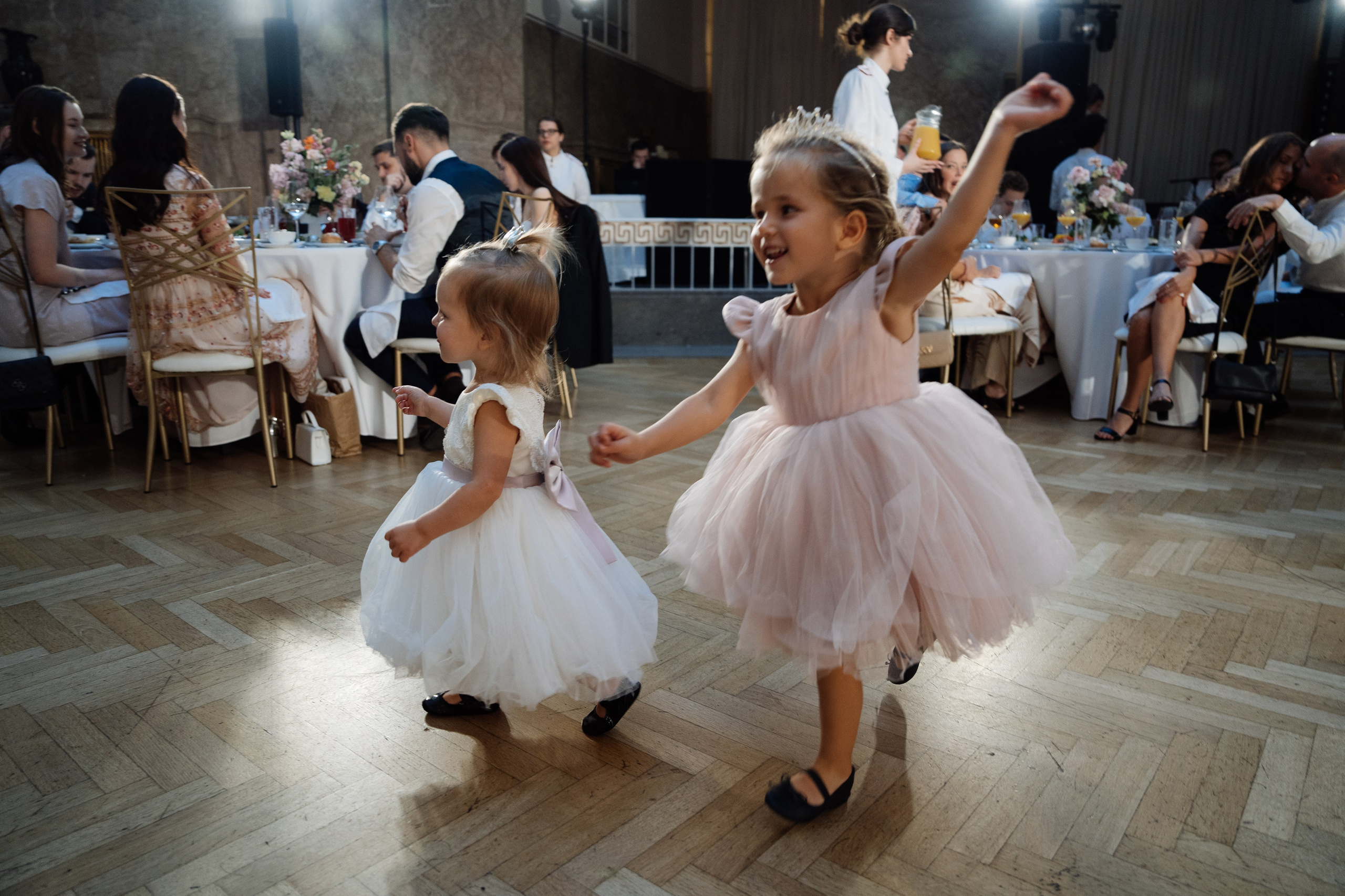 Свадьба в астории. Свадебный фотограф организатор в Санкт-Петербурге Ассоль Опарина