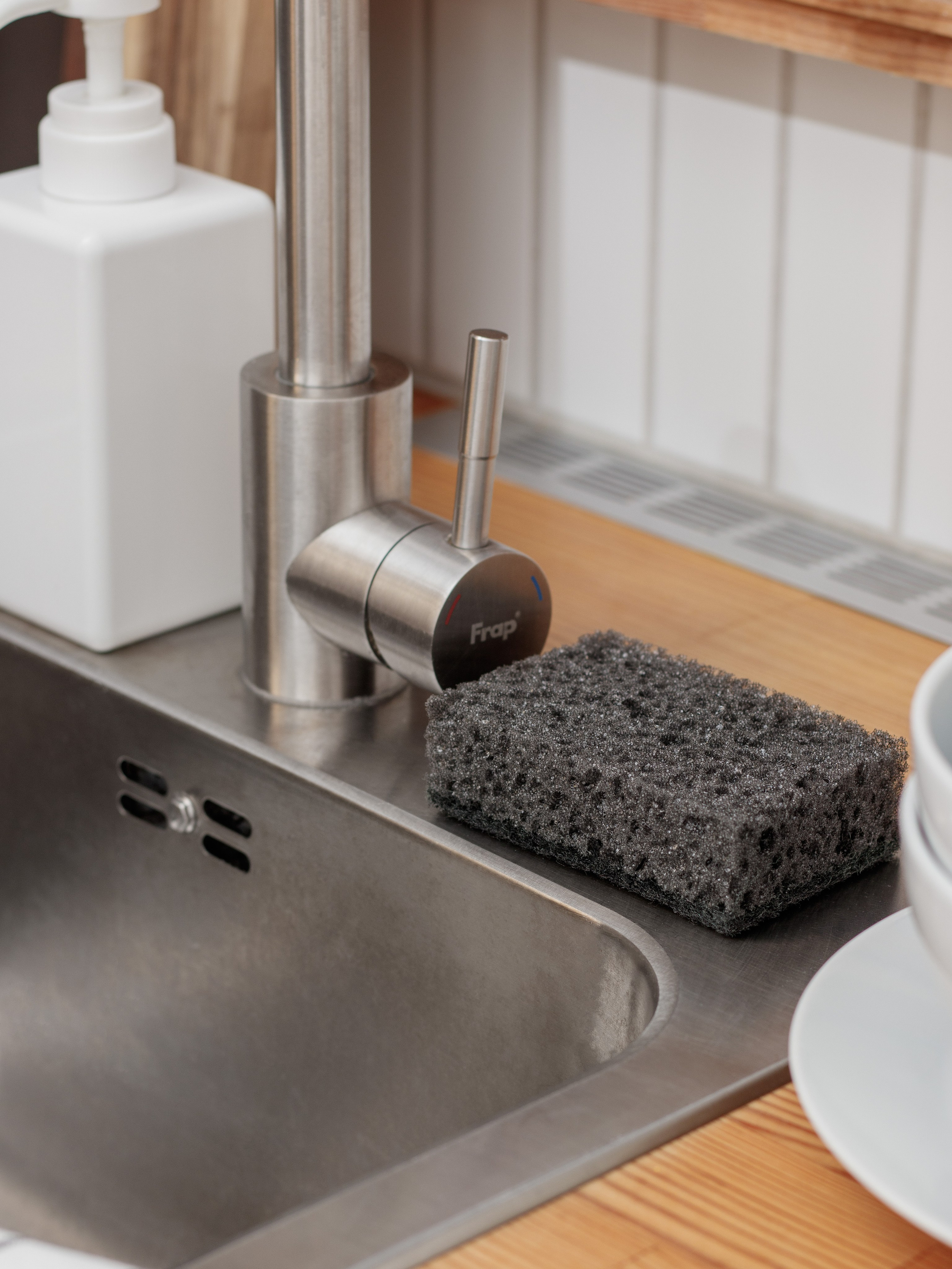 Губки для мытья посуды. Предметный фотограф Северова Екатерина | Профессиональная предметная съёмка фото и видео в Санкт-Петербурге