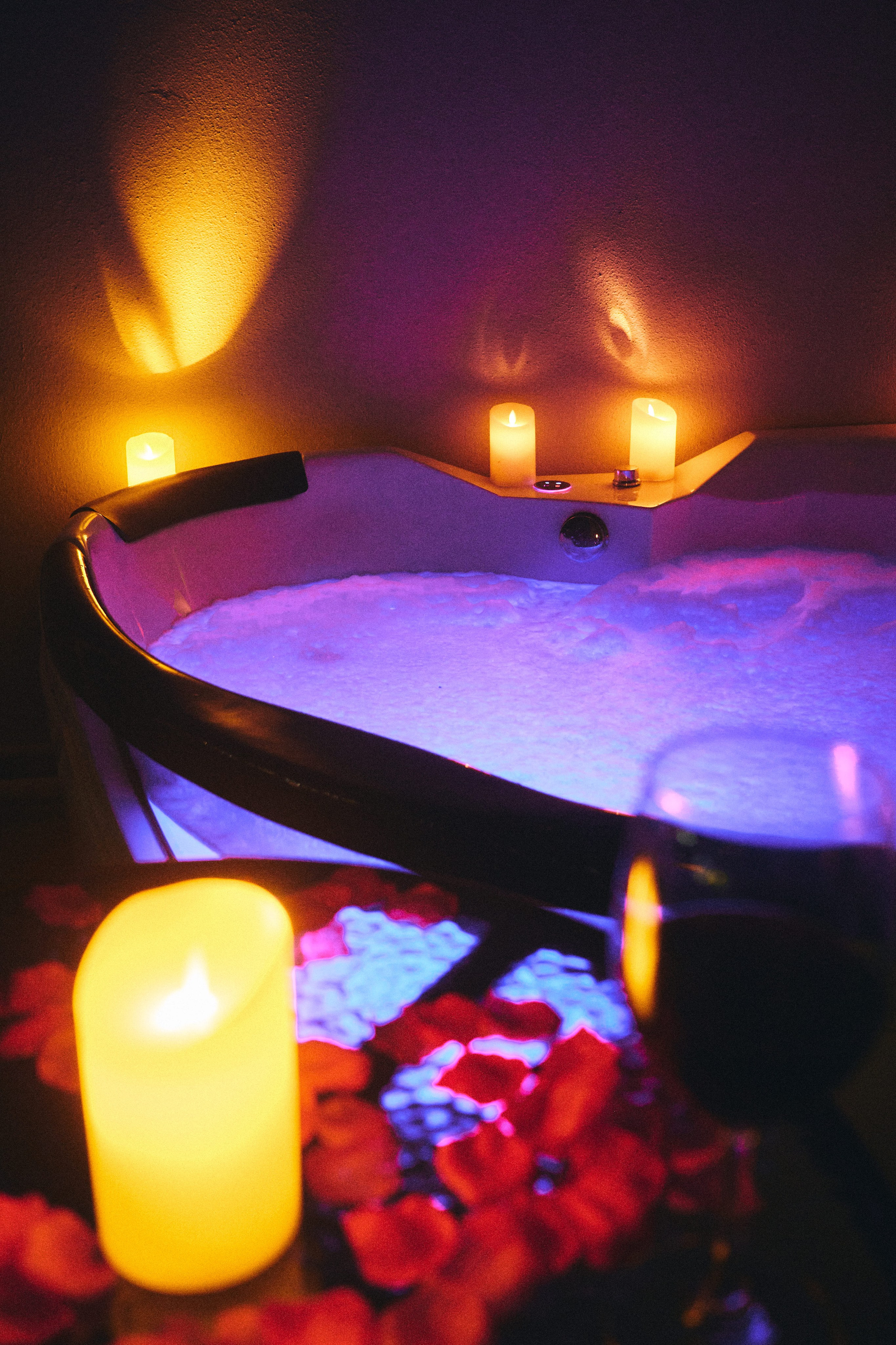 Lavender Mansion. See the moment and catche. commercial and reportage