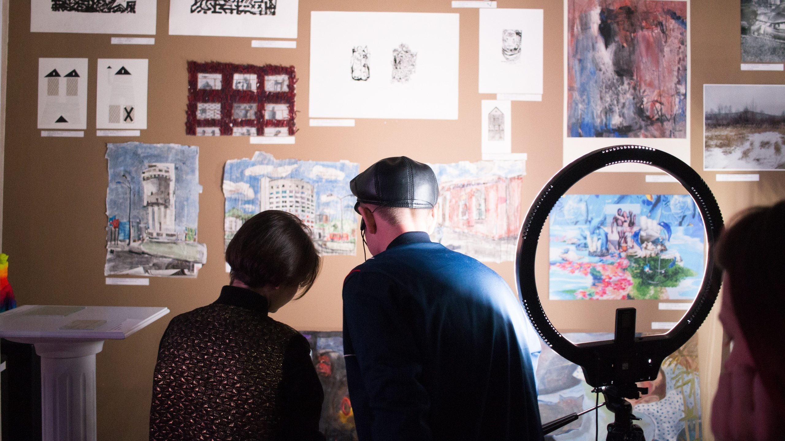 Акцион Кости. Акцион Кости - это игра на произведения искусства