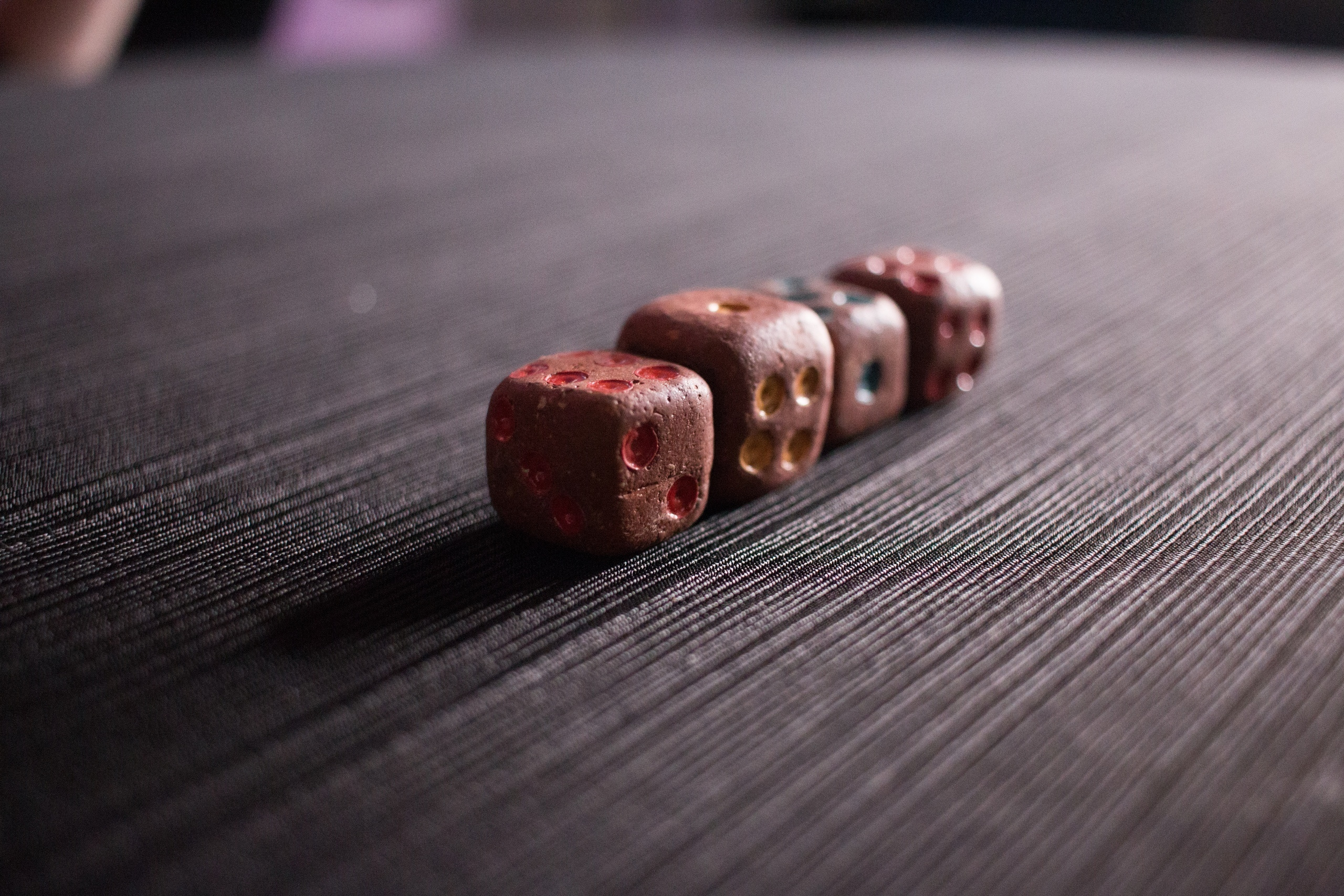 Акцион Кости. Акцион Кости - это игра на произведения искусства