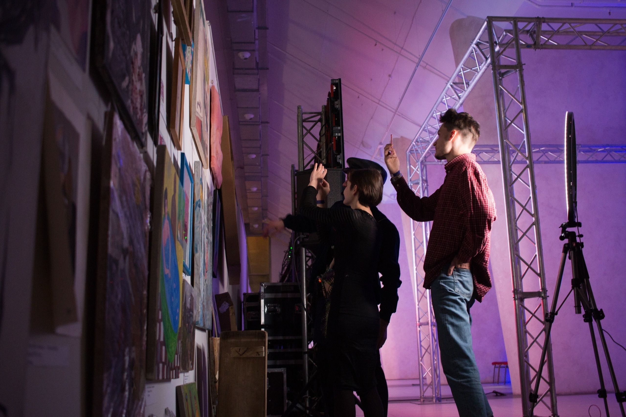 Акцион Кости. Акцион Кости - это игра на произведения искусства