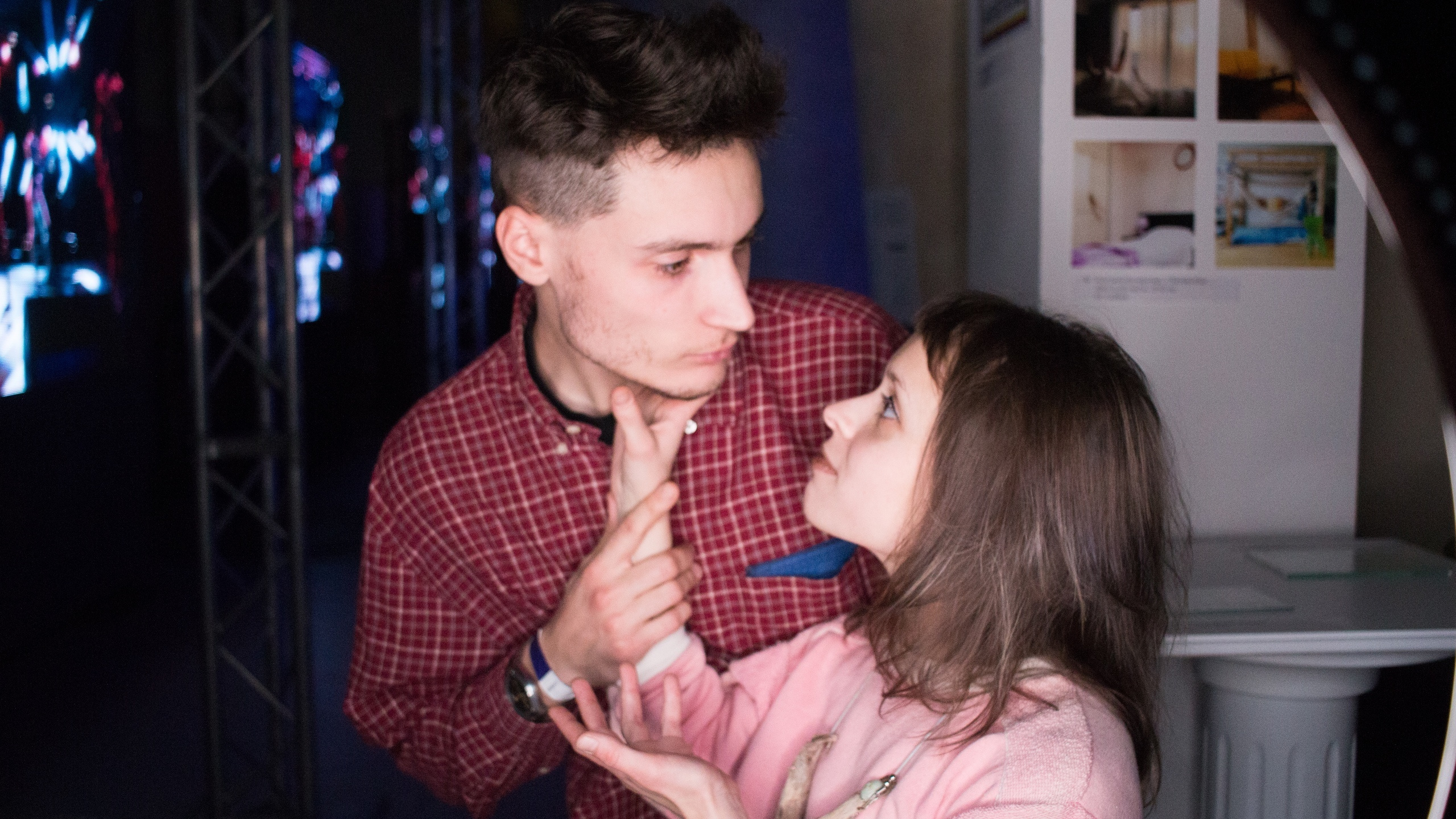 Акцион Кости. Акцион Кости - это игра на произведения искусства