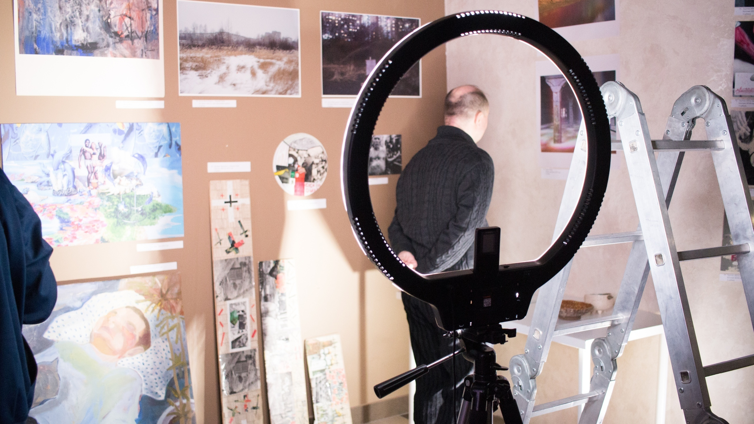 Акцион Кости. Акцион Кости - это игра на произведения искусства