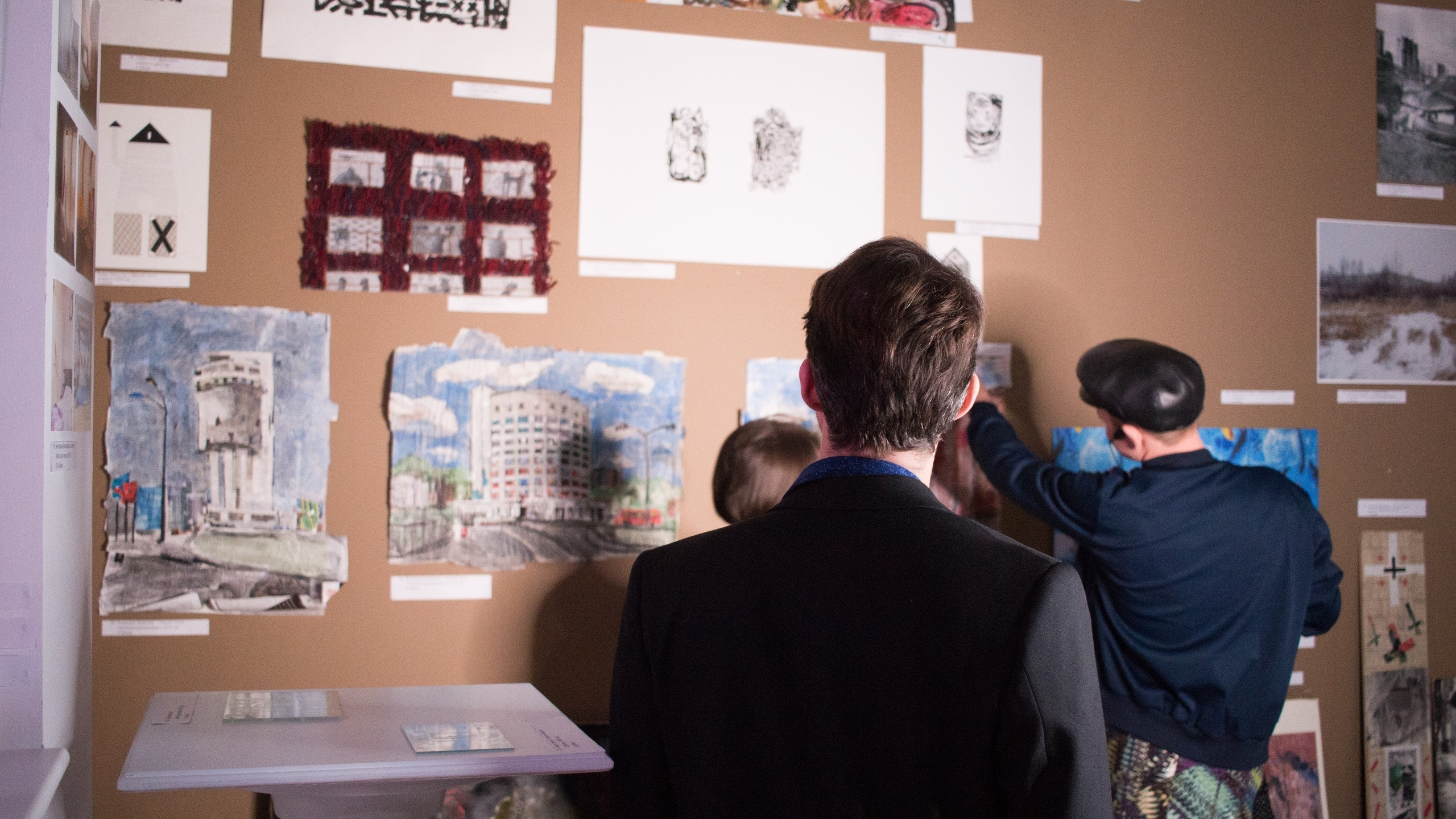 Акцион Кости. Акцион Кости - это игра на произведения искусства