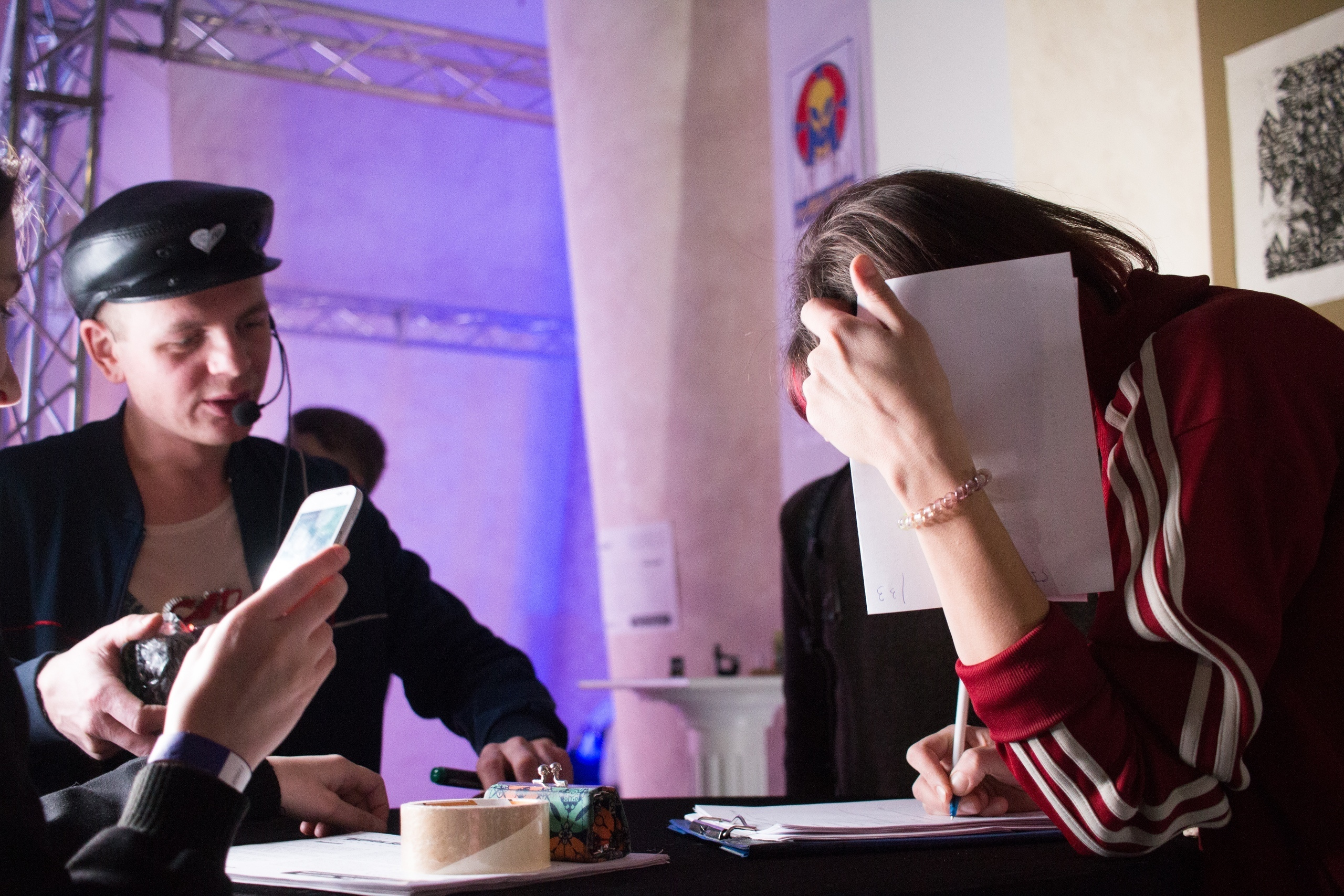 Акцион Кости. Акцион Кости - это игра на произведения искусства