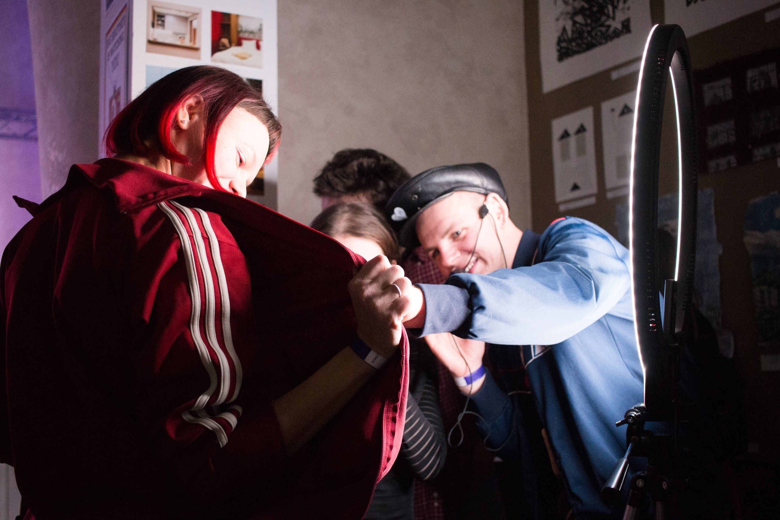 Акцион Кости. Акцион Кости - это игра на произведения искусства