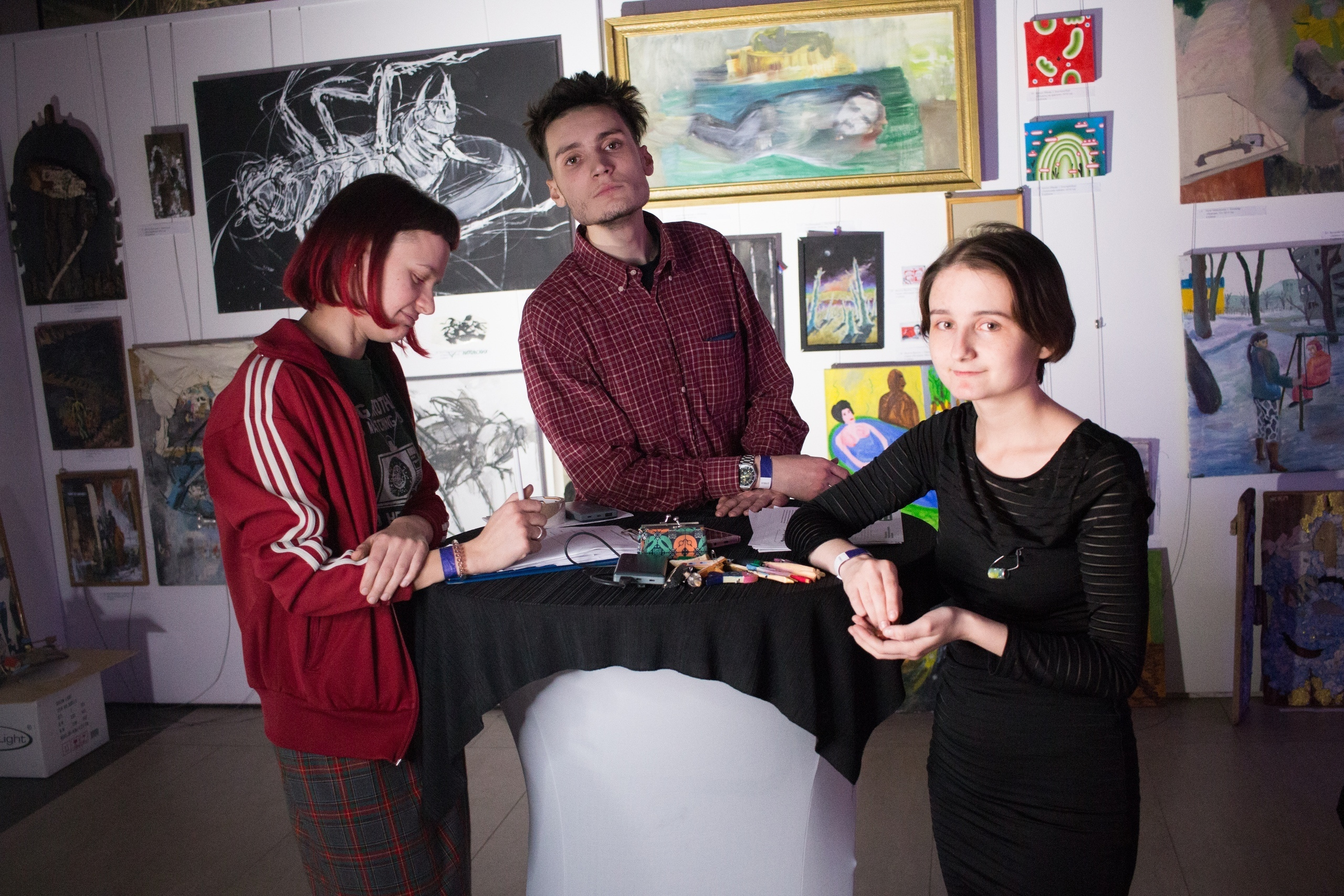 Акцион Кости. Акцион Кости - это игра на произведения искусства