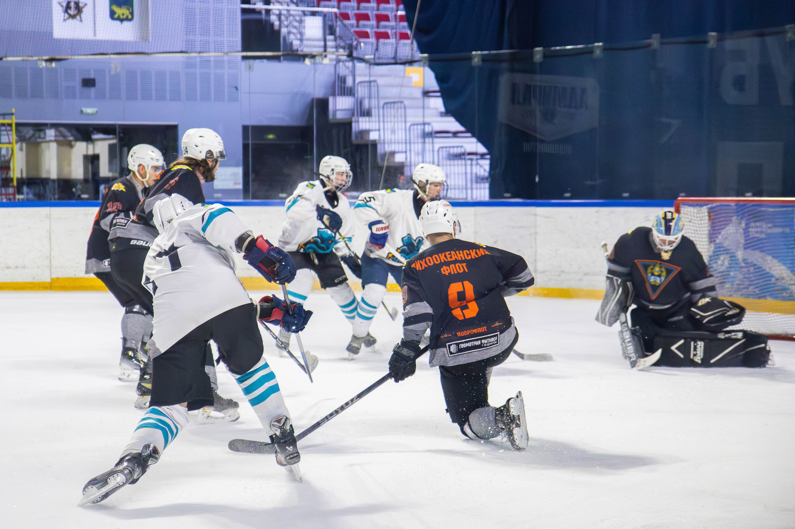 Матч сборной по хоккею ДВФУ. Репортажный фотограф во Владивостоке Анастасия Кострова