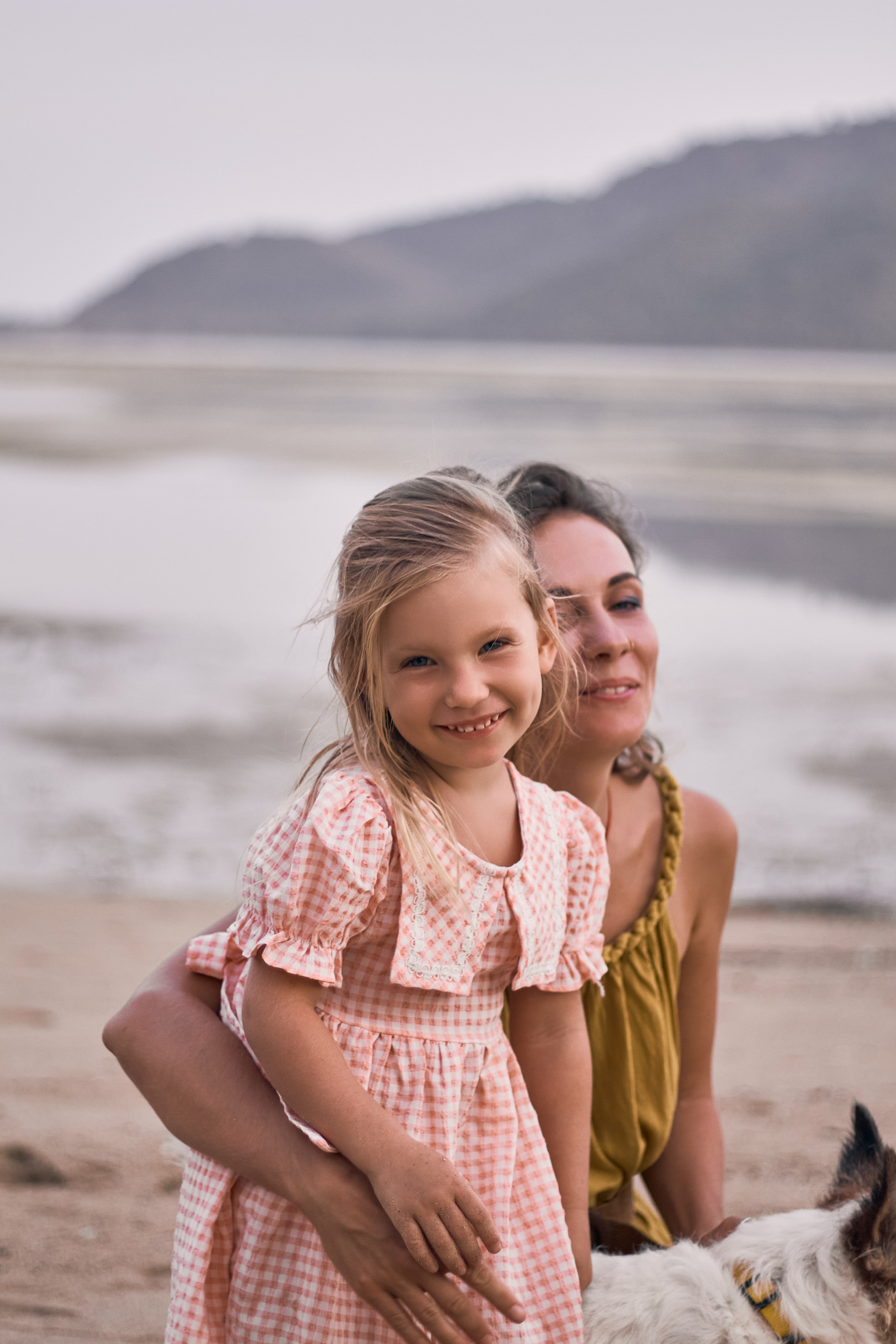Вечерняя прогулка по пляжу с Джерри. Портретный фотограф Санкт-Петербург