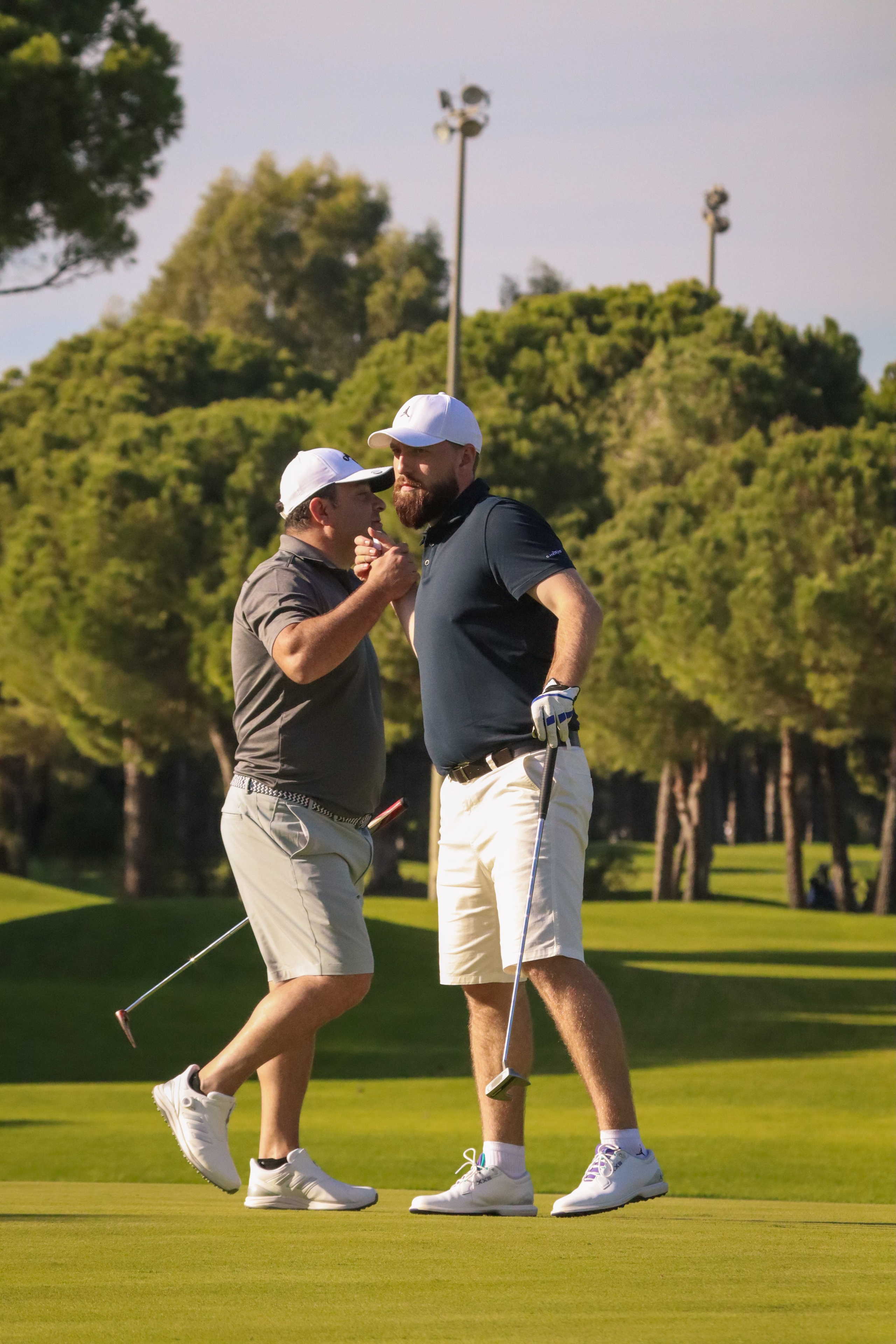 Игроки. Фотограф на гольф-поле — профессиональная съемка в атмосфере элитного отдыха