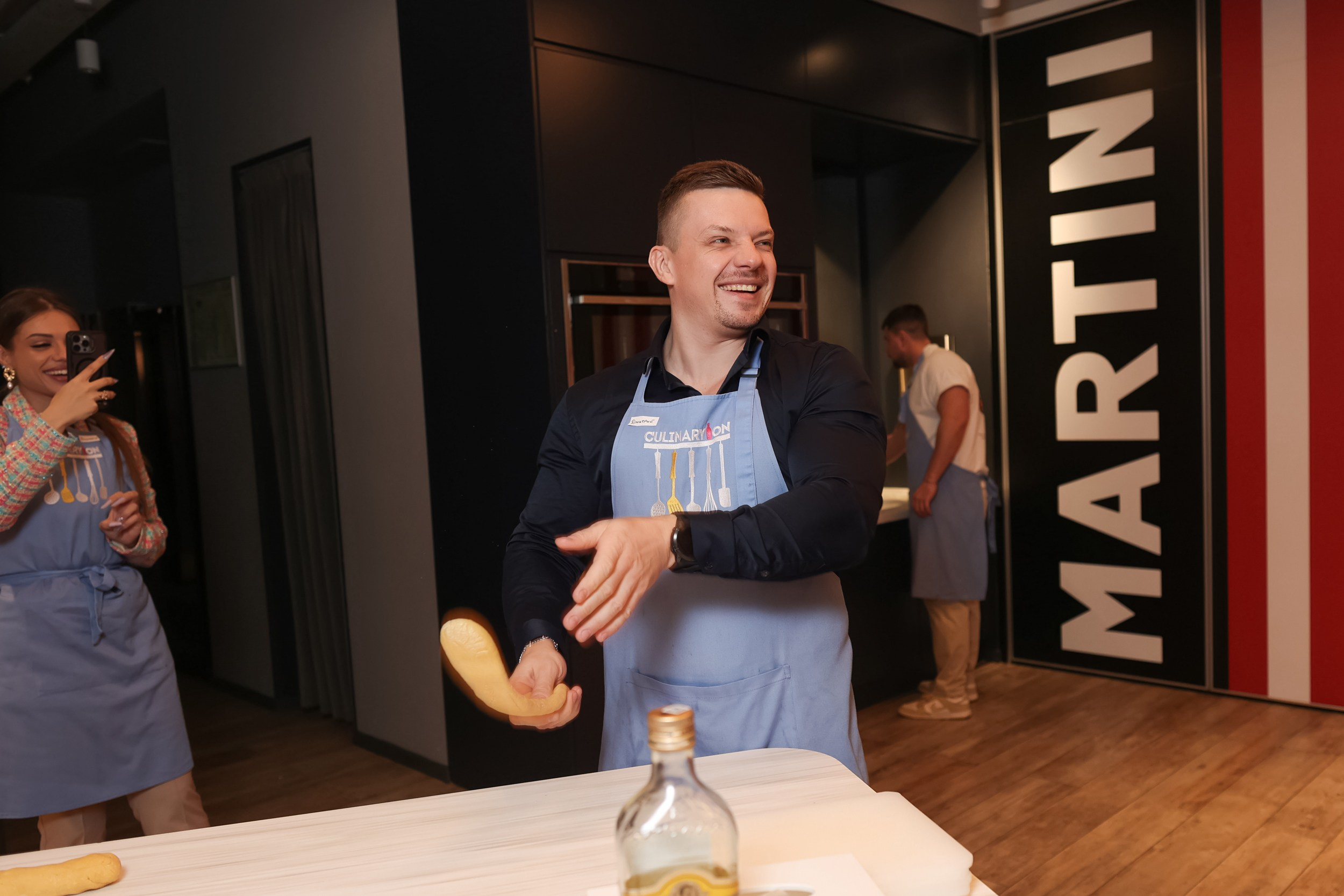 Вечеринка 8 марта в EventyOn. Репортажный фотограф видеограф в Москве Ольга Плаксина