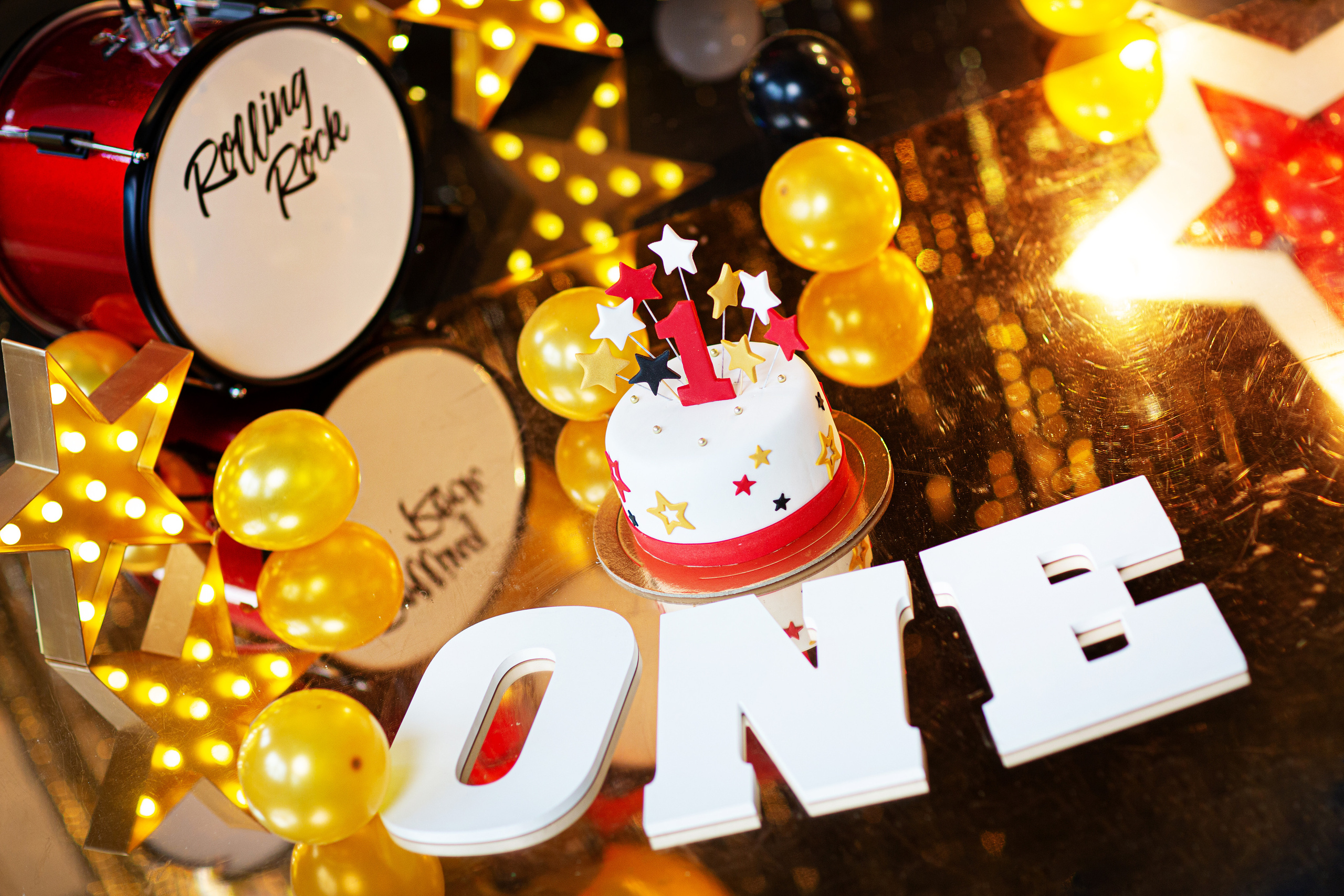 Музыкальная фотозона для фотосессии на День Рождения ребенка