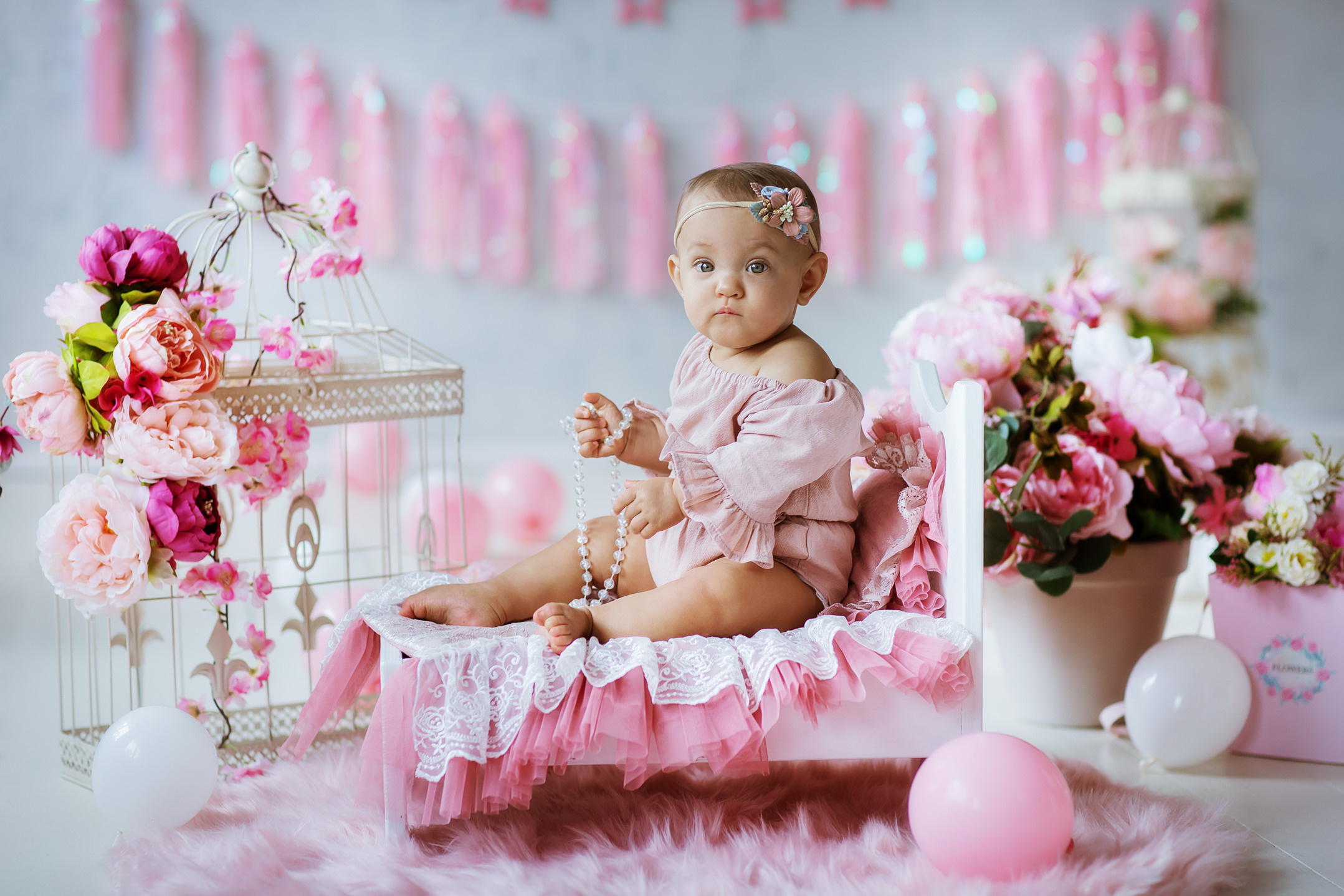 Идея для фотосессии на 1 годик от фотостудии Леонардо.