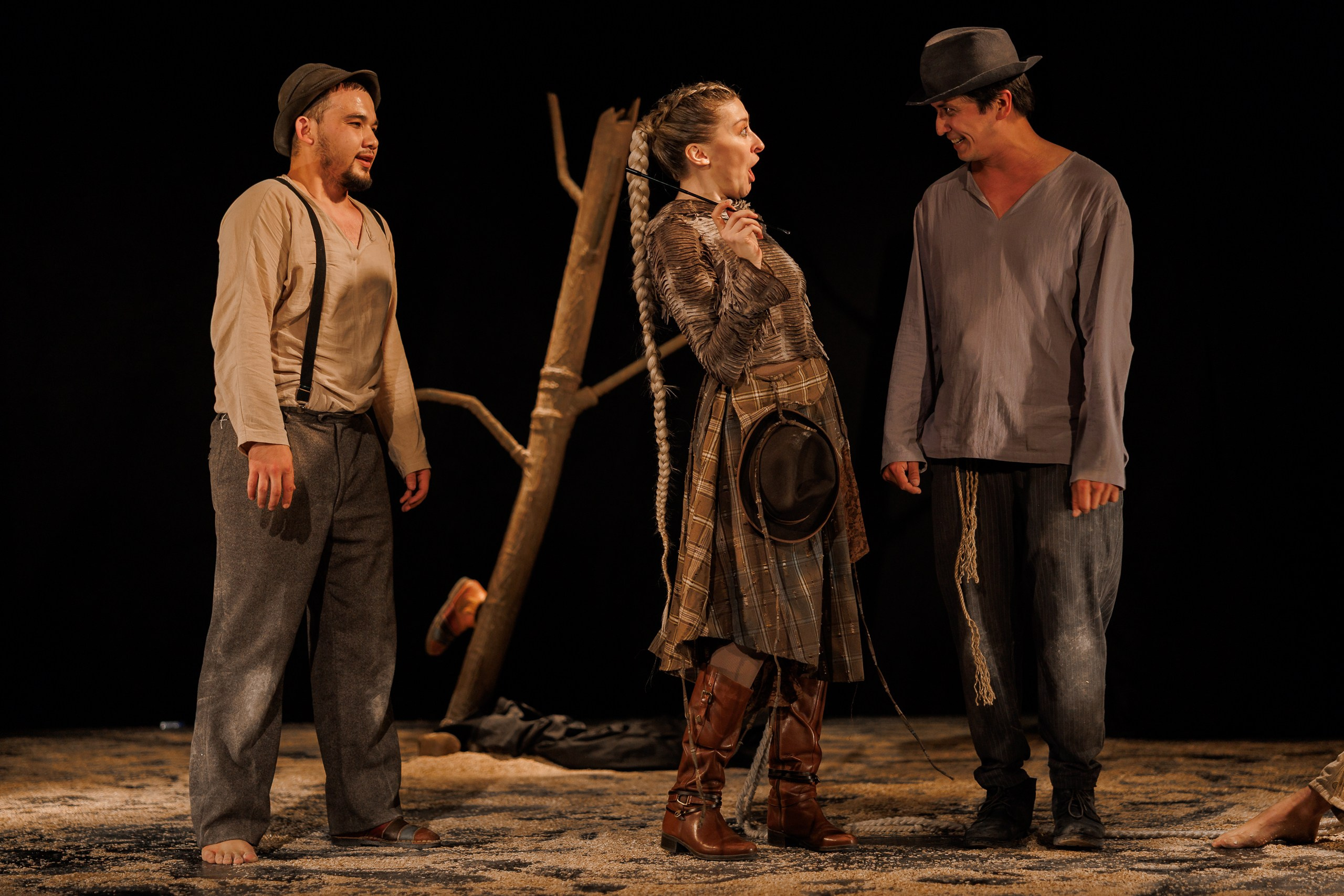 Спектакль «В ожидании Годо» от театра Д. Лица в СПб. Фотограф в Санкт-Петербурге — Сергей Петров