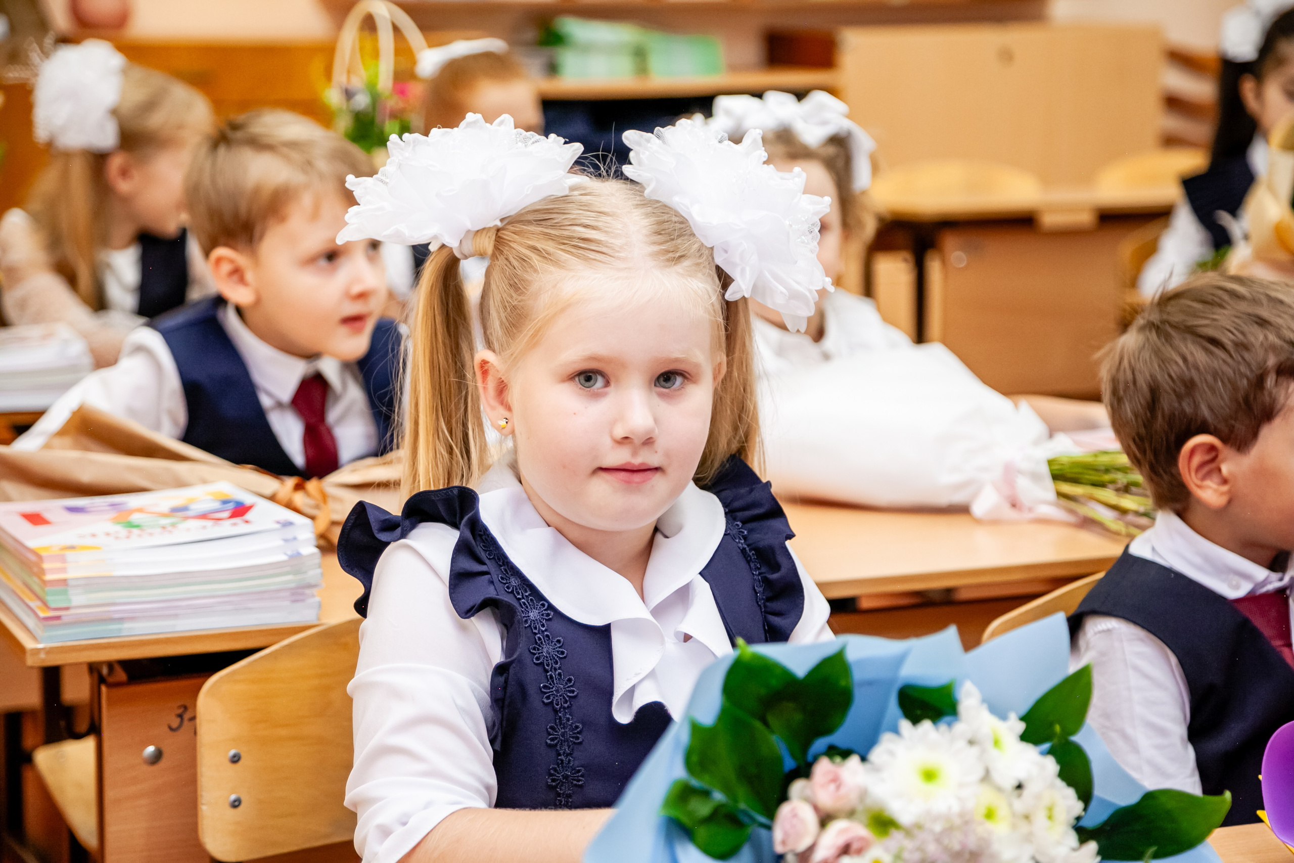1 сентября линейка. Свадебный и семейный фотограф в Армавире