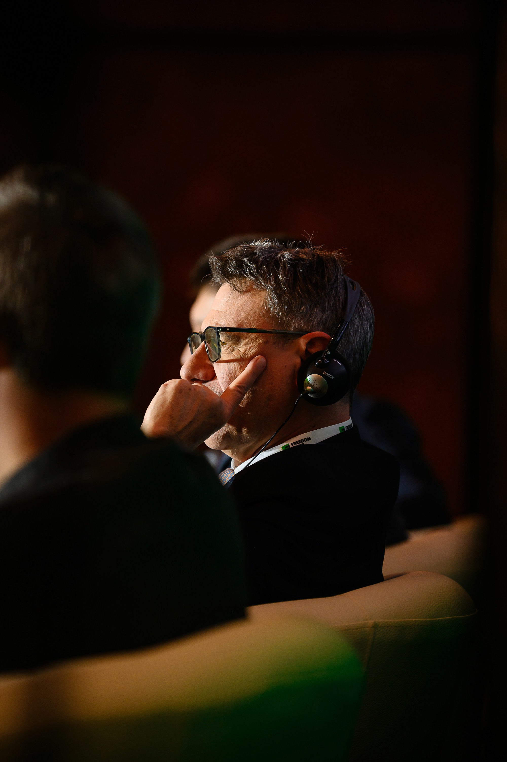 Финансовая карьера в эпоху ИИ. Freedom holding corp. Интерьерный и репортажный фотограф в Алматы