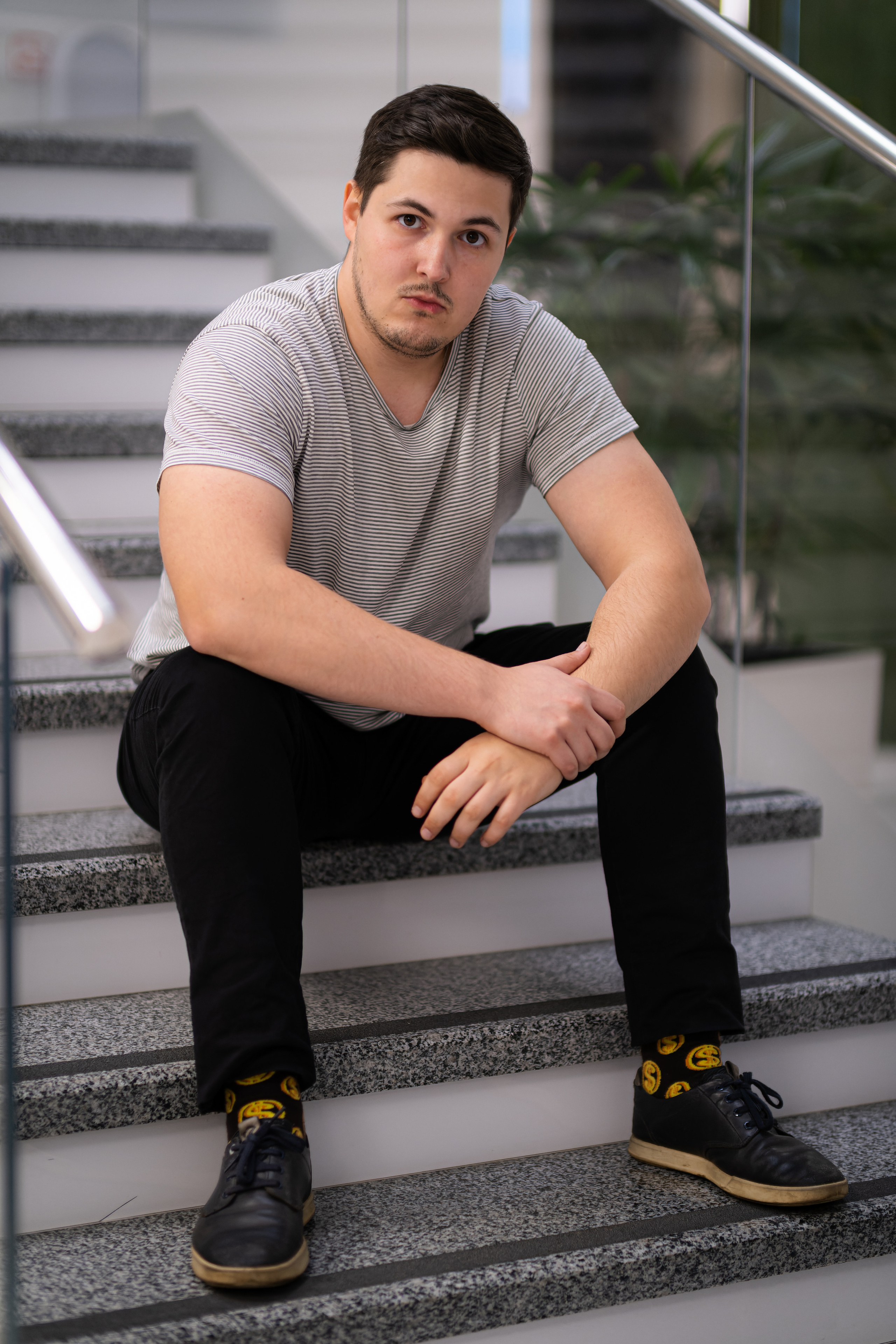 Максим. Главная