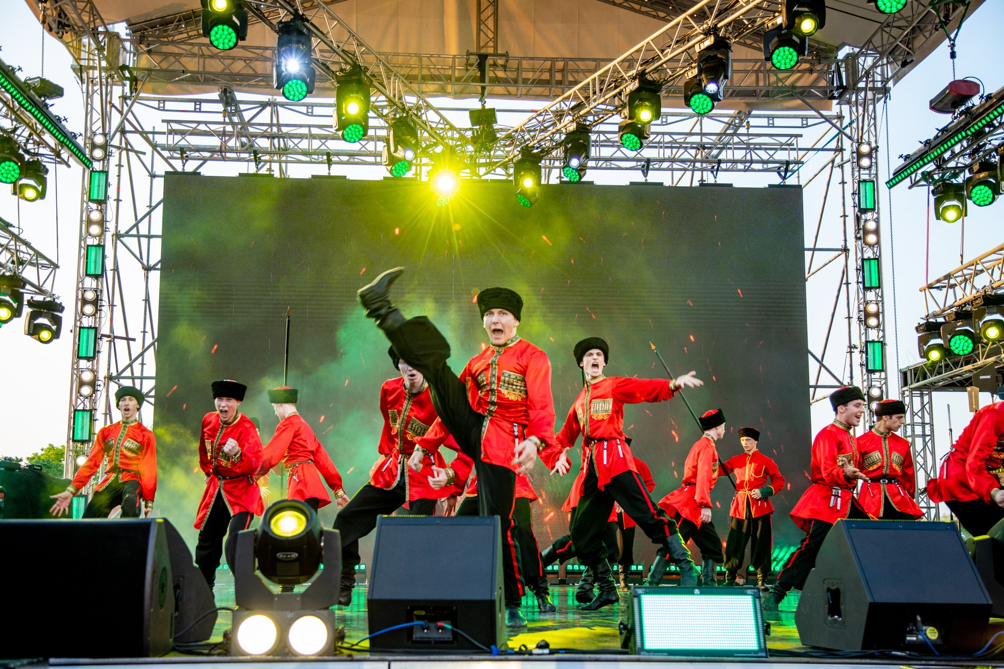 Краевой День молодёжи в Краснодаре 2023. Репортажный, промышленный и маркетплейс-фотограф Дмитрий Чернат