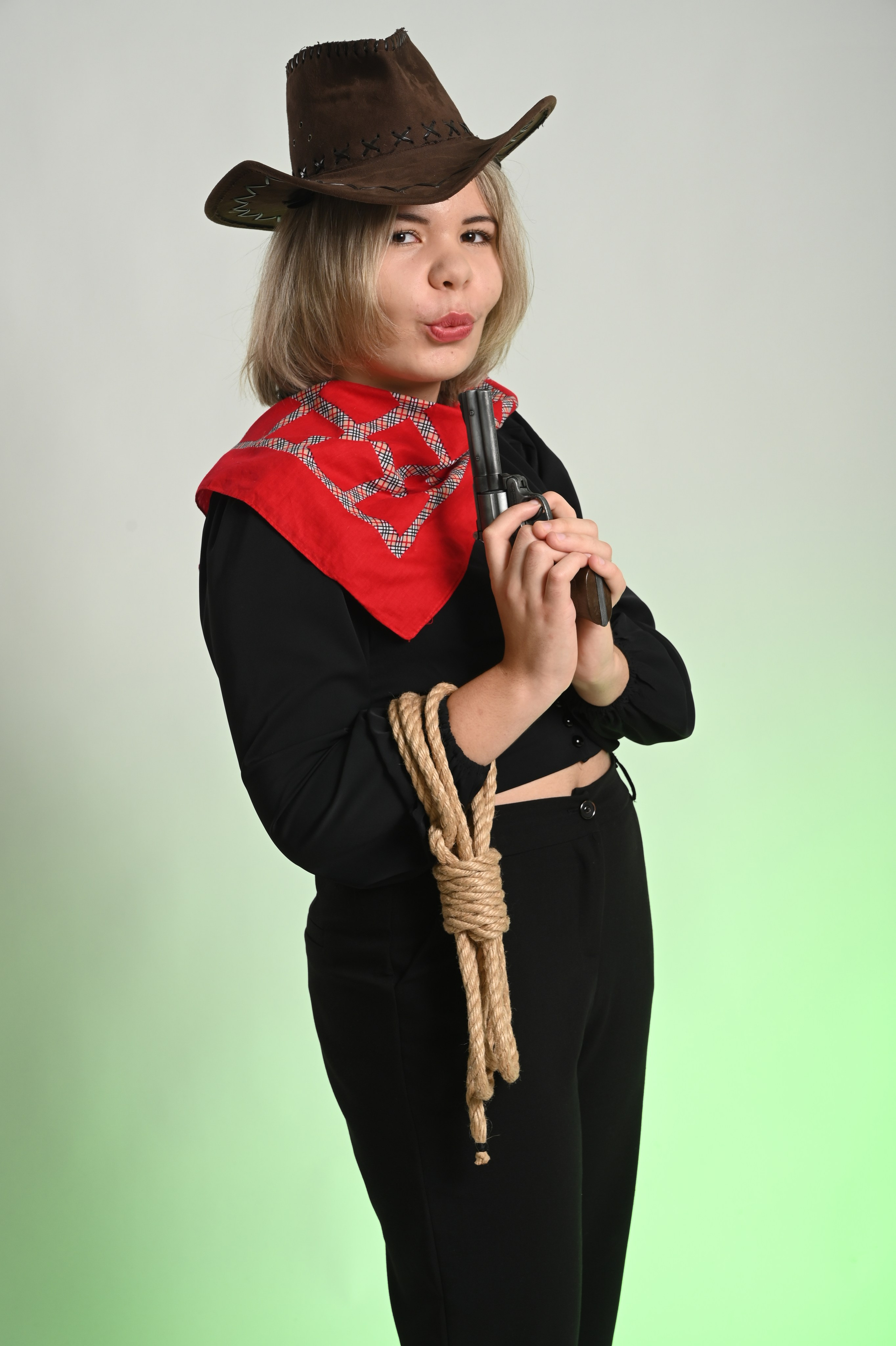 Фотоальбомы, фотокниги, альбомы для учеников старших и выпускных классов в школах в городе Вологда