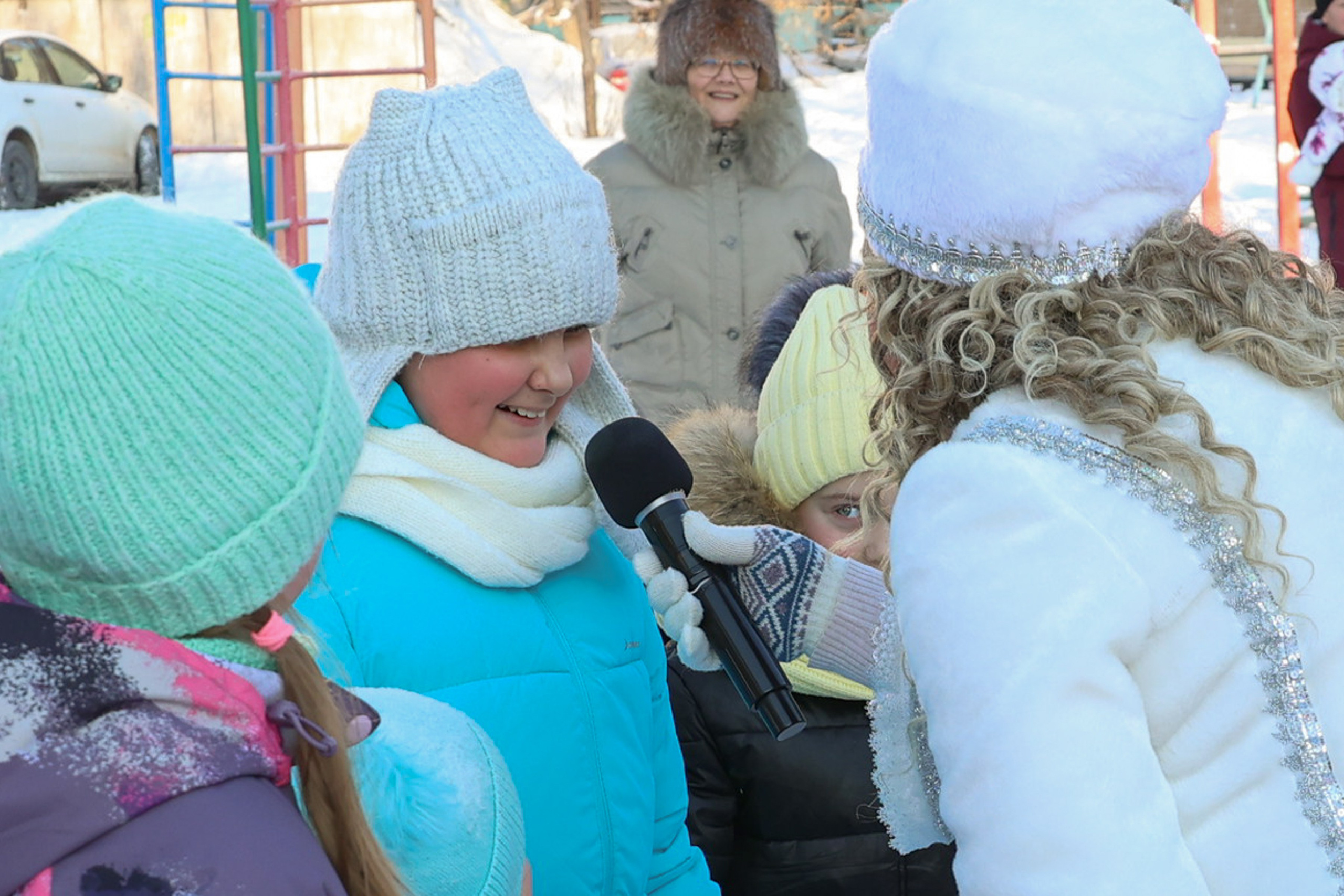 Новогодний праздник на улице