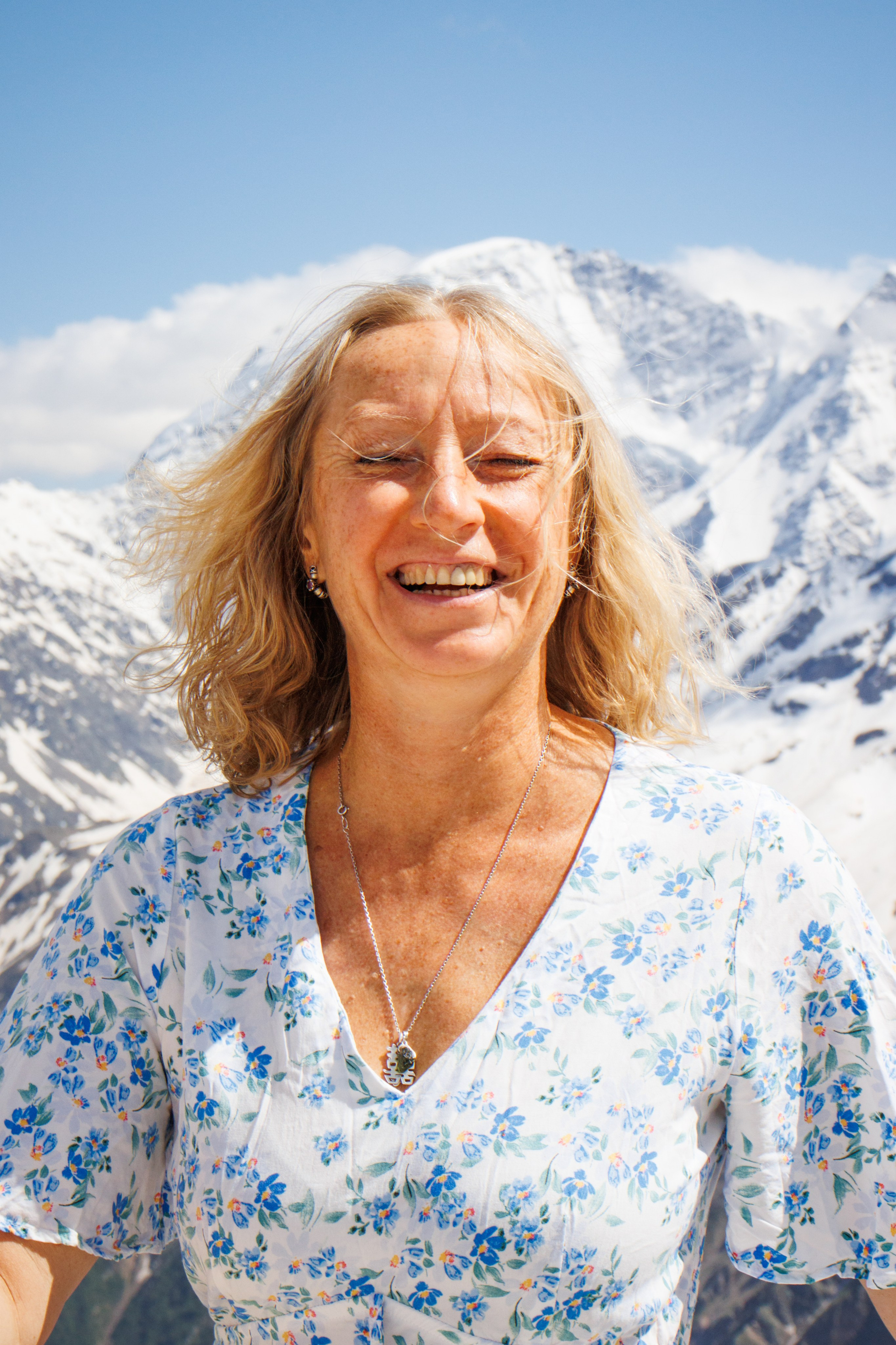 Портретка. Фотограф на трекинг и восхождение Эльбрус, Приэльбрусье. Елизавета Бобок