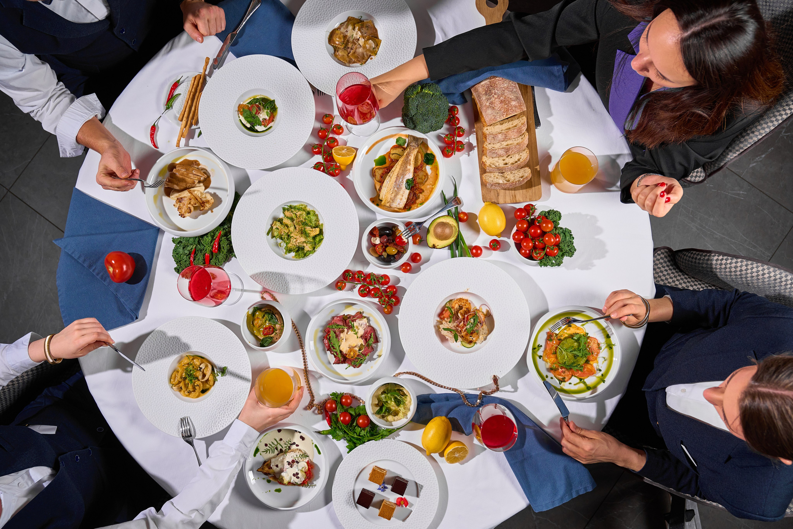 COSMOS ITALY — СЪЕМКА МЕНЮ