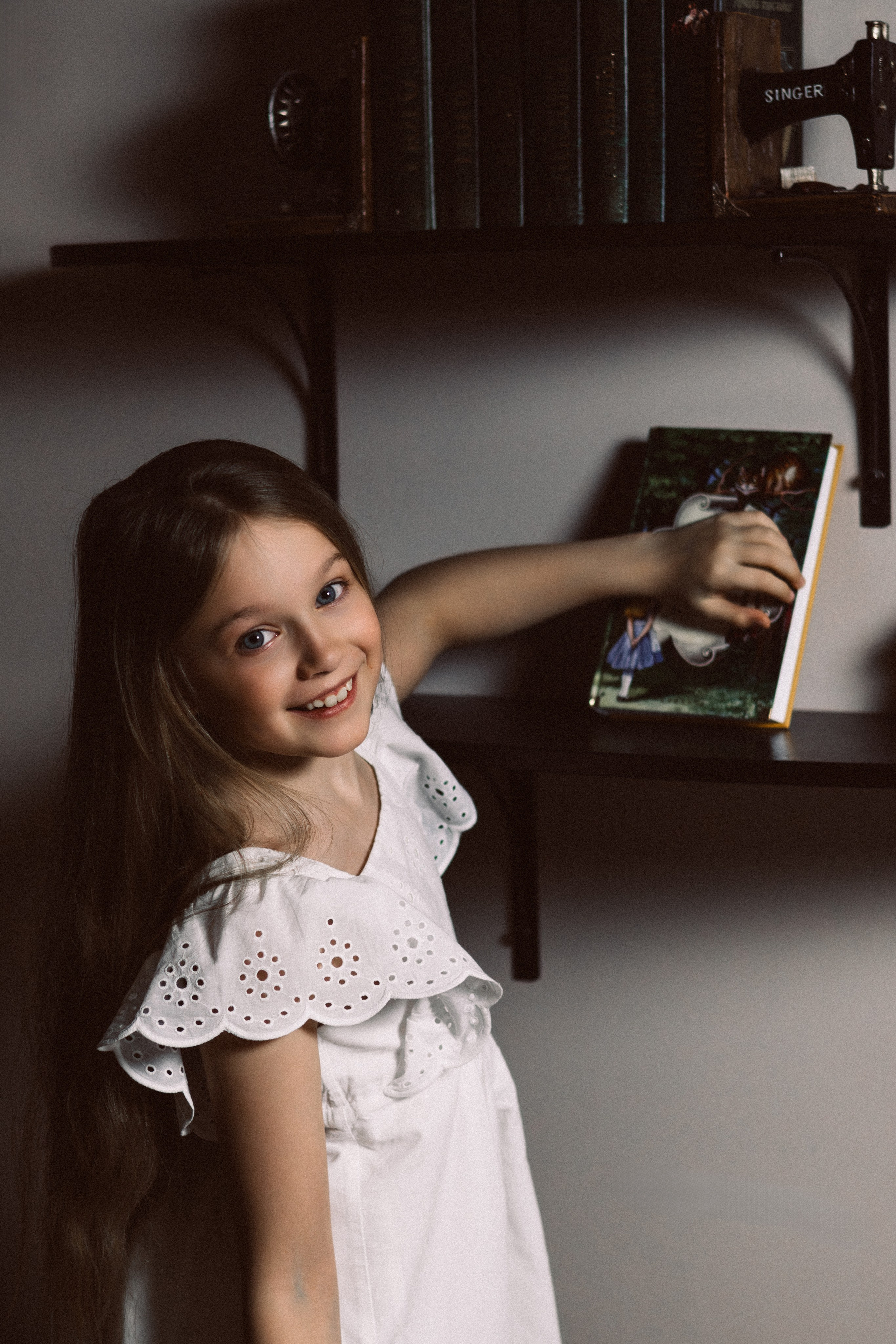 Детский портрет. «Алиса в стране чудес». Портретный фотограф в Южно-Сахалинске Каминская Юлия