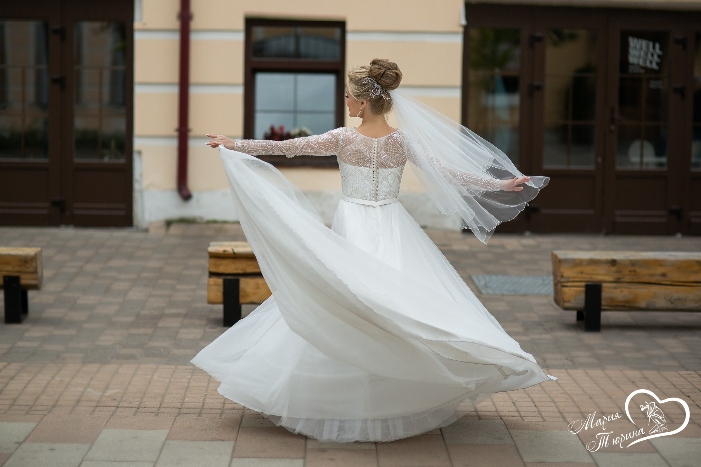 Прогулка по Набережной. Свадебная фотосъёмка в Москве, Туле