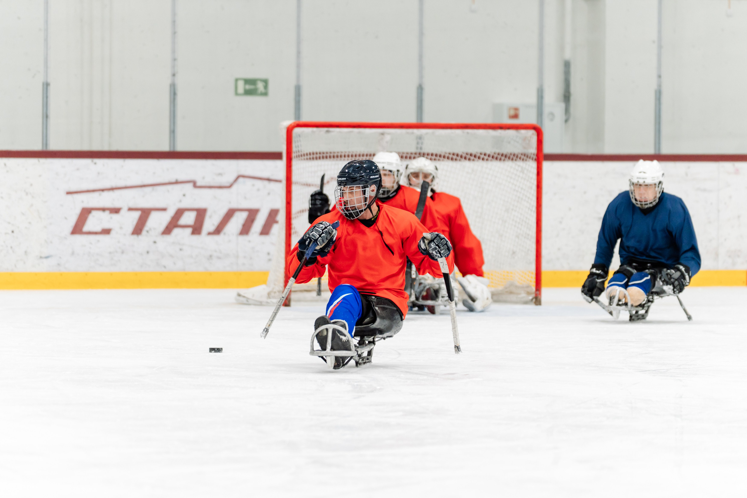 Игра в следж хоккей приуроченная 23.02.26 в арене Сталкер