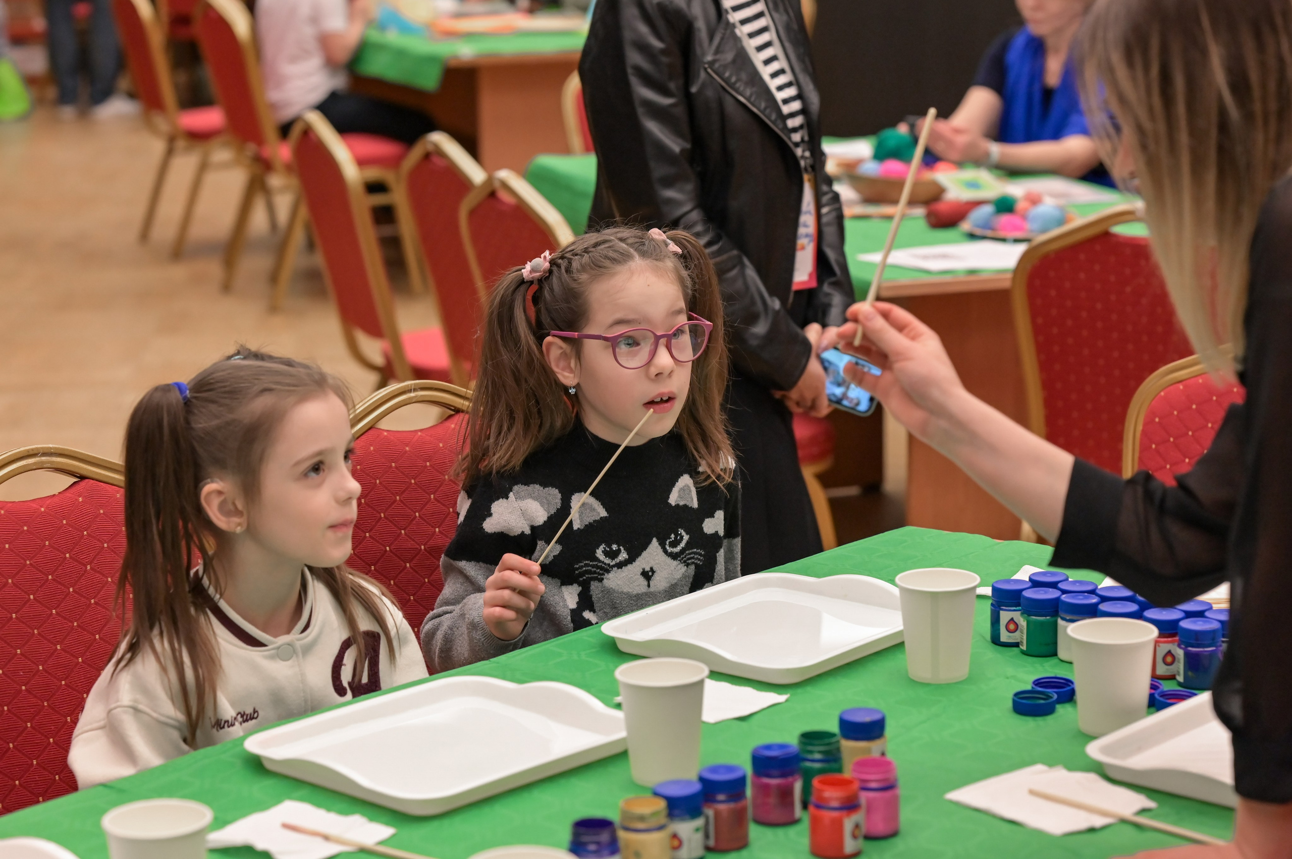 «Люди как люди» Царицыно 2024 г. Семейный и репортажный фотограф в Москве Анастасия Трубкина