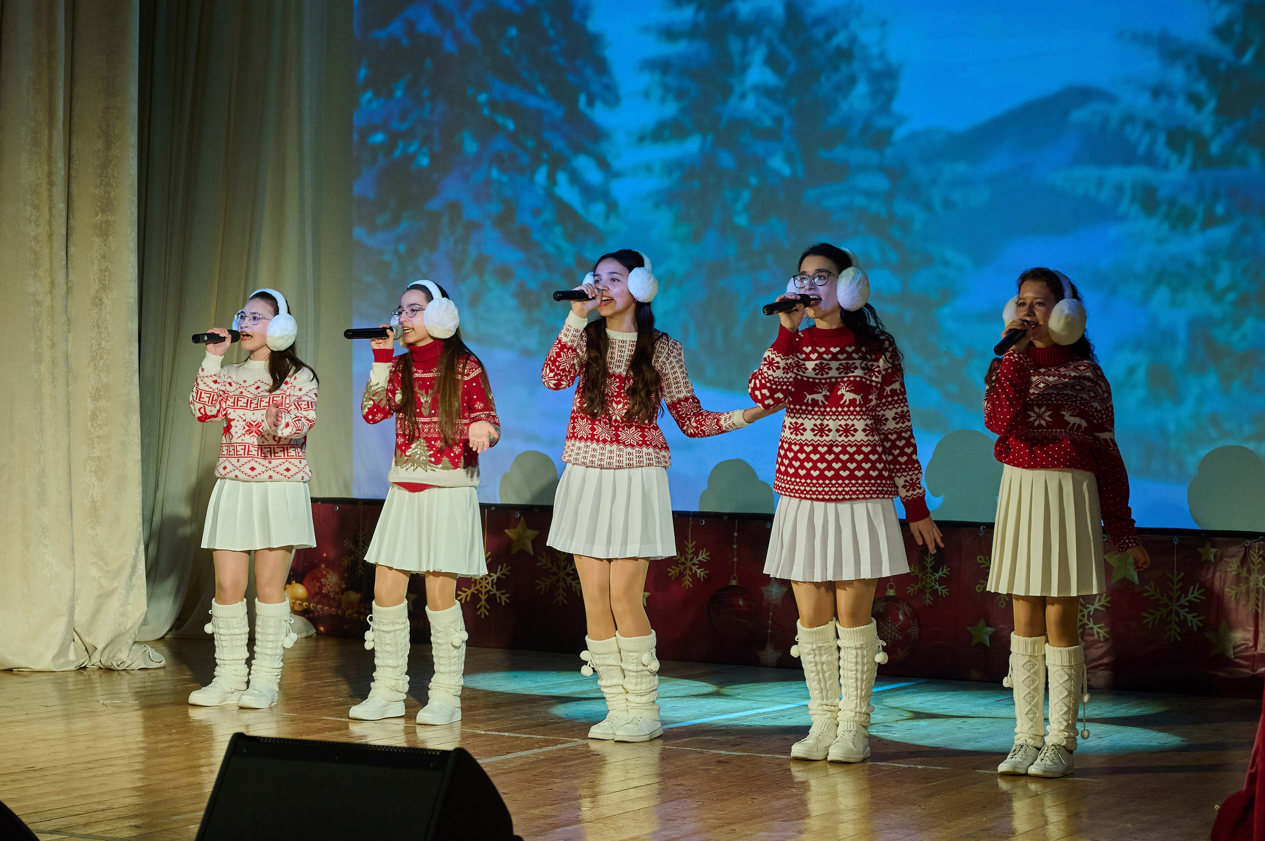 Концерт НГ В ДК. Жизнь курорта Кабардинка в фотографиях