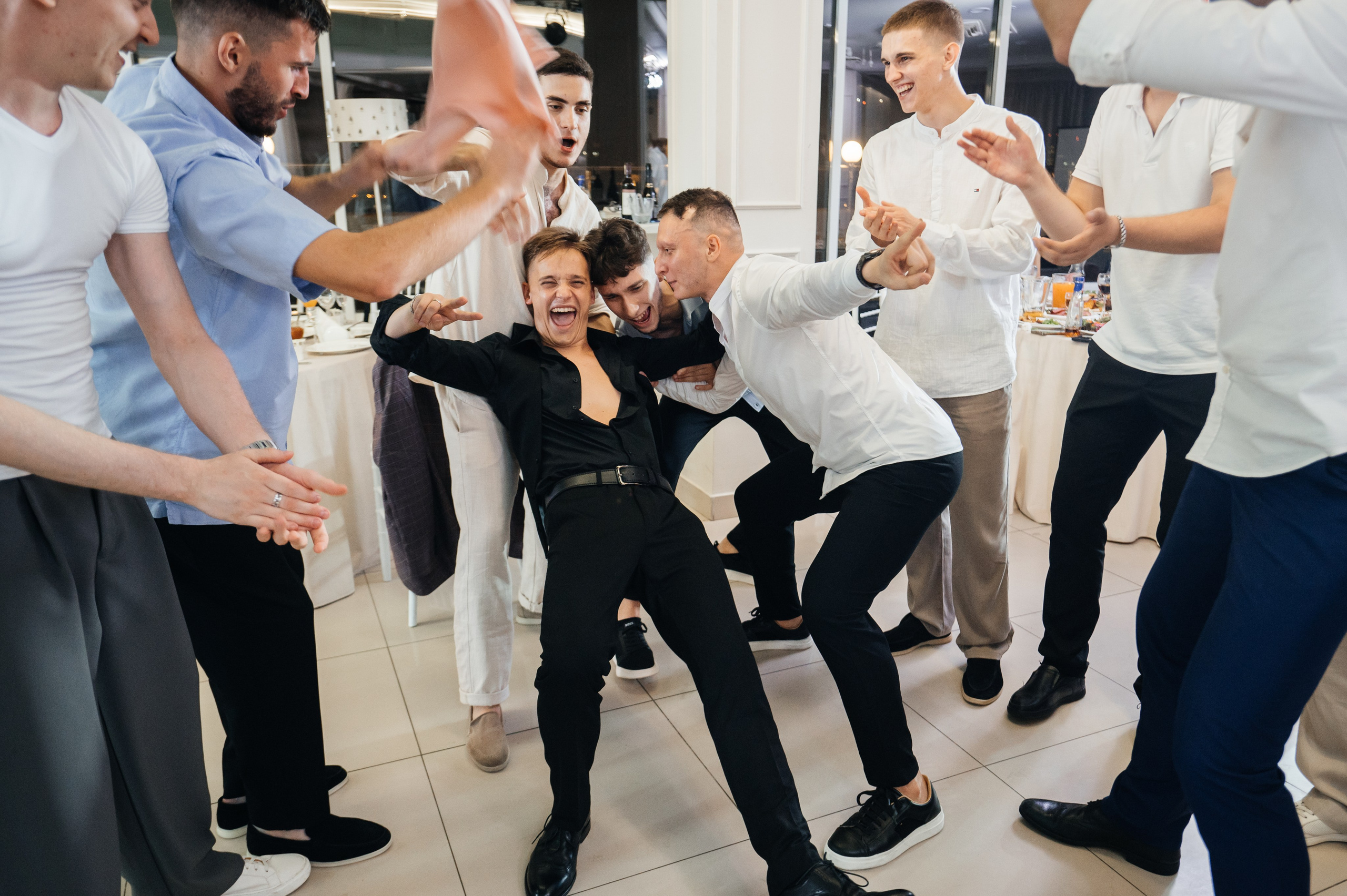 Танцуют все!. Свадебный фотограф в Краснодаре и Сочи Комолова Екатерина