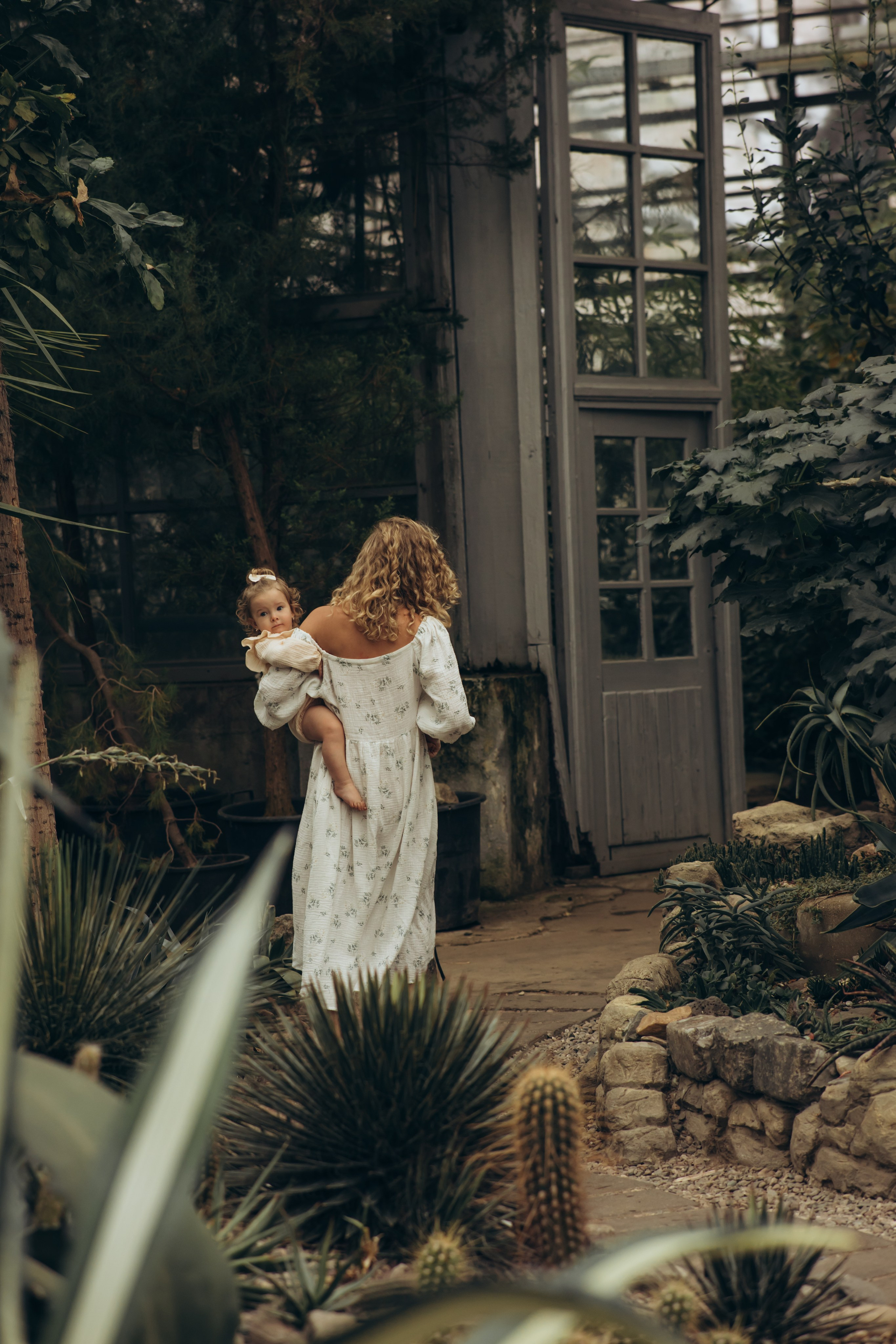В оранжерее. Семейный фотограф Москва Юлиана Фетисова