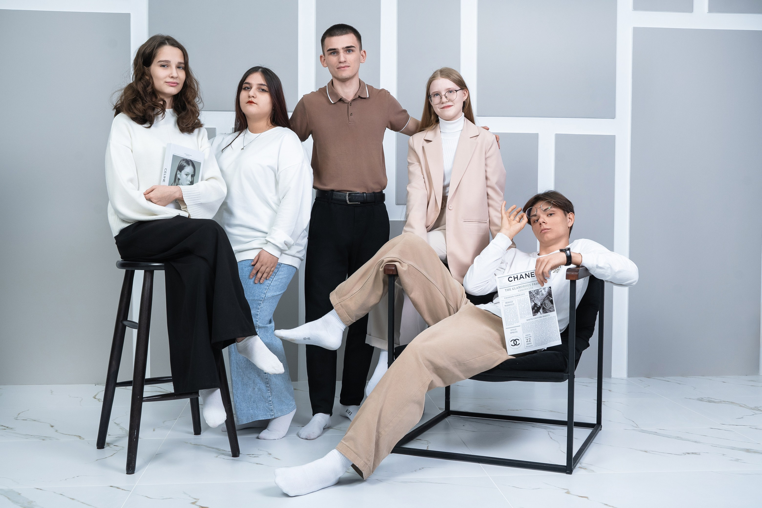 Выпускная фотосессия в фотостудии. Выпускные альбомы Нижнекамск Набережные Челны Фотостудия Небо