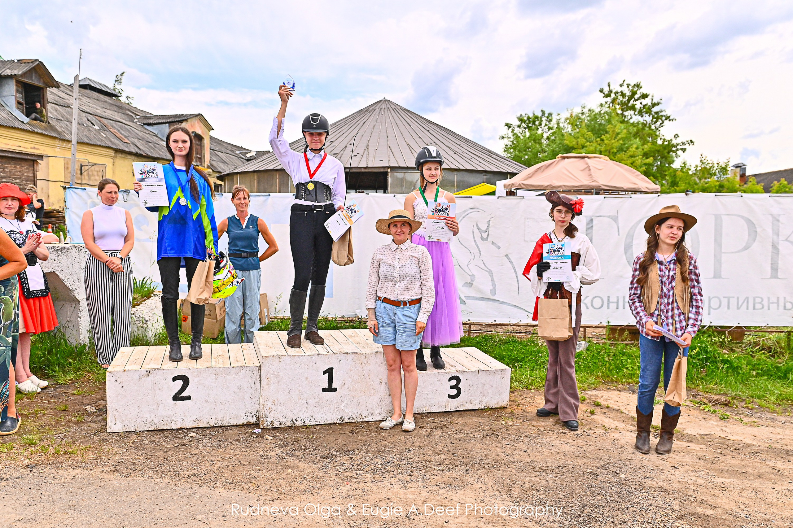 КСК Горки — традиционный Ежегодный Костюмированный КЮР- 2024. ТУРНИРНАЯ КОННАЯ ФОТОГРАФИЯ, Руднева Ольга и Евгений Адеев