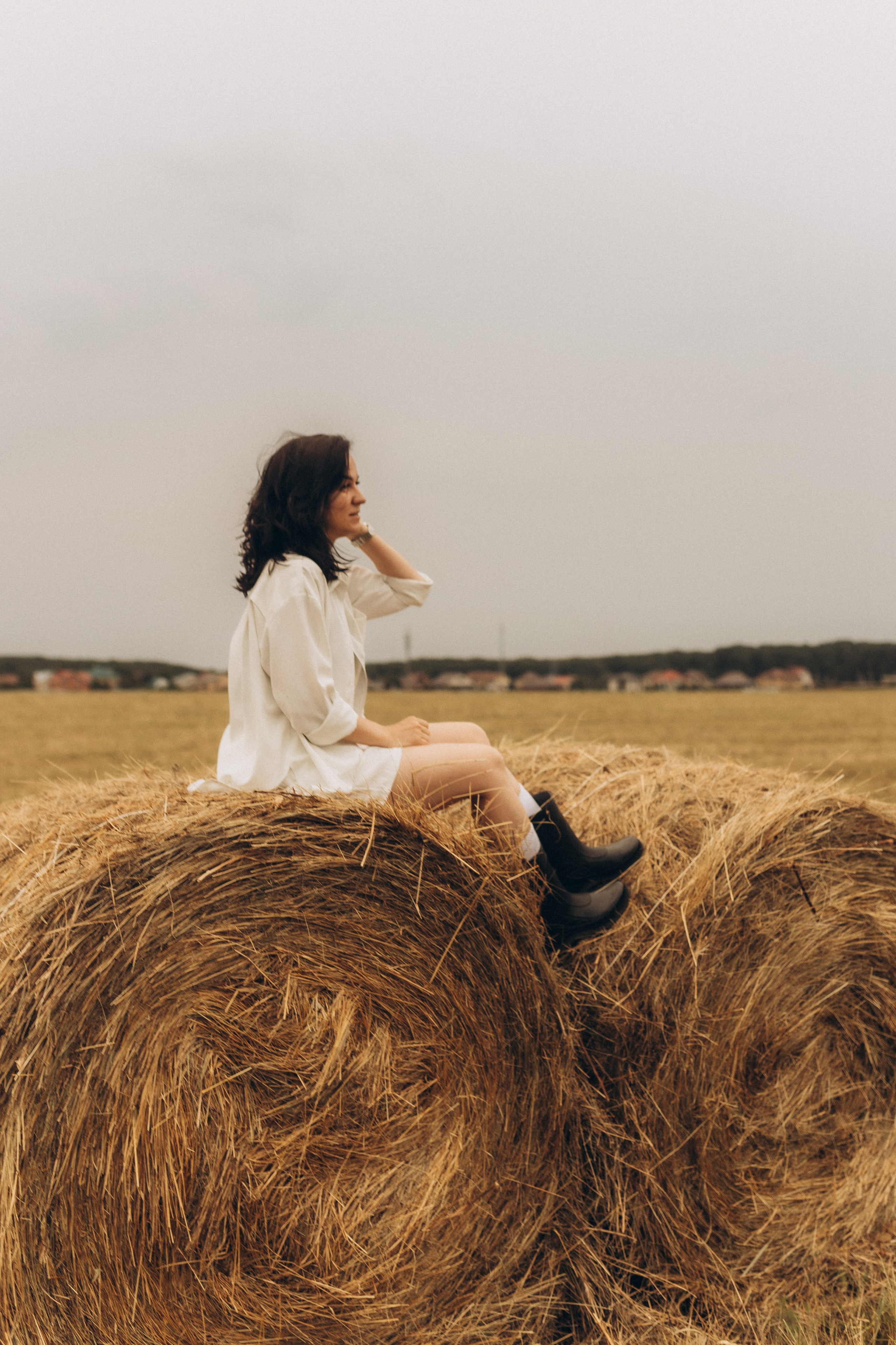 Кристина. Стога в поле. Фотограф в Ставрополе Svetlana Matveeva
