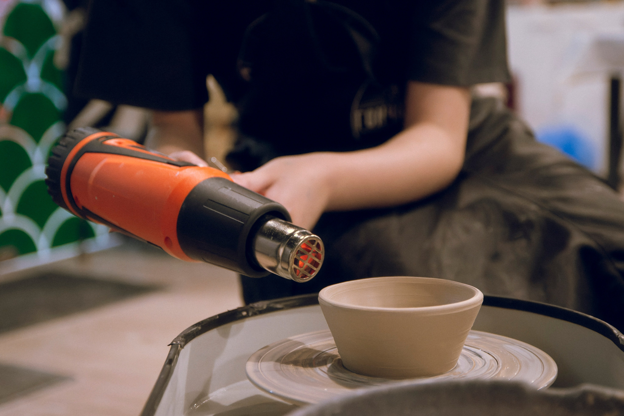 В гончарной мастерской. Плак или Квак