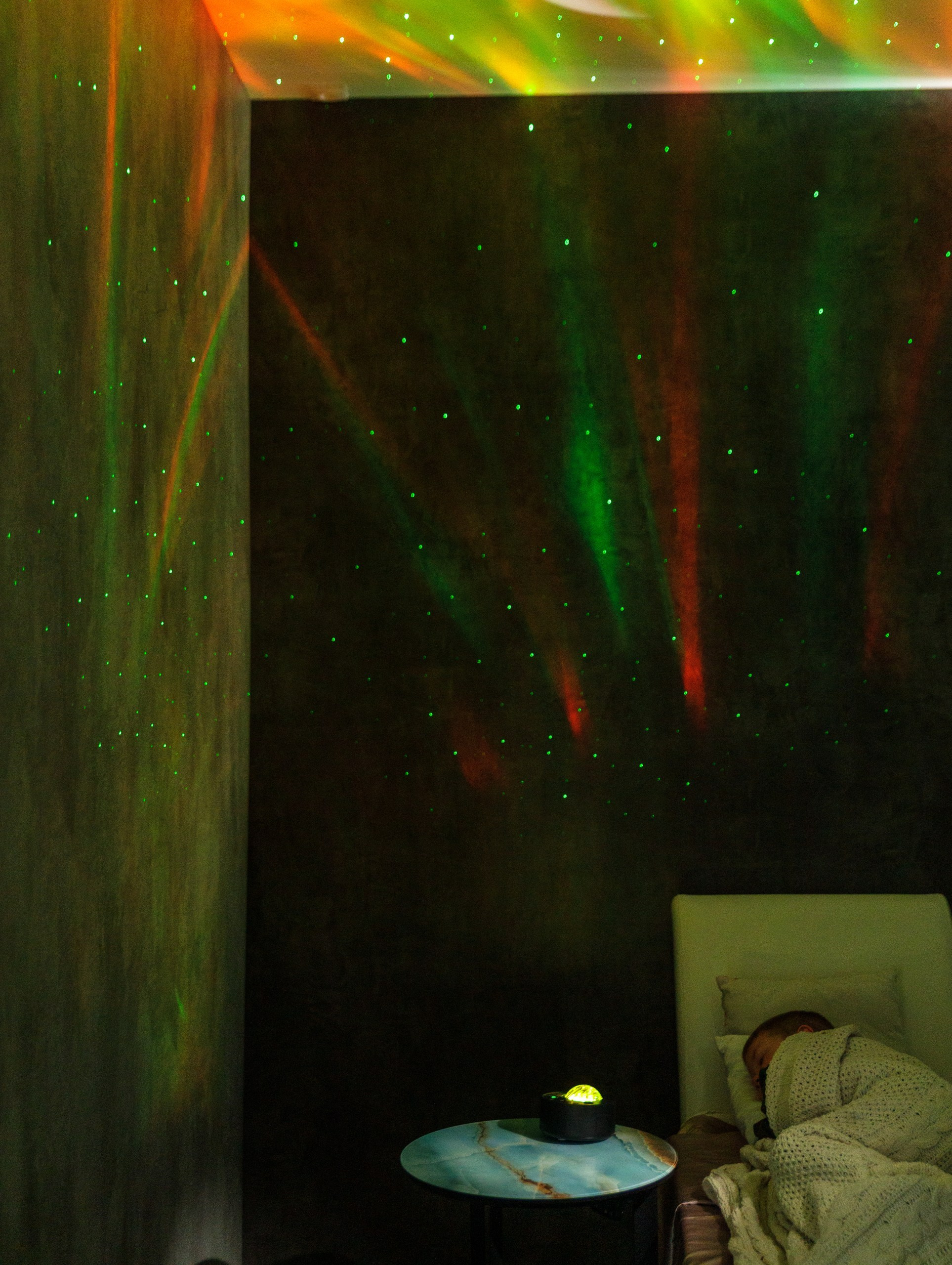 Ночник проектор ночного неба. Студия коммерческой съемки ХВОЯ